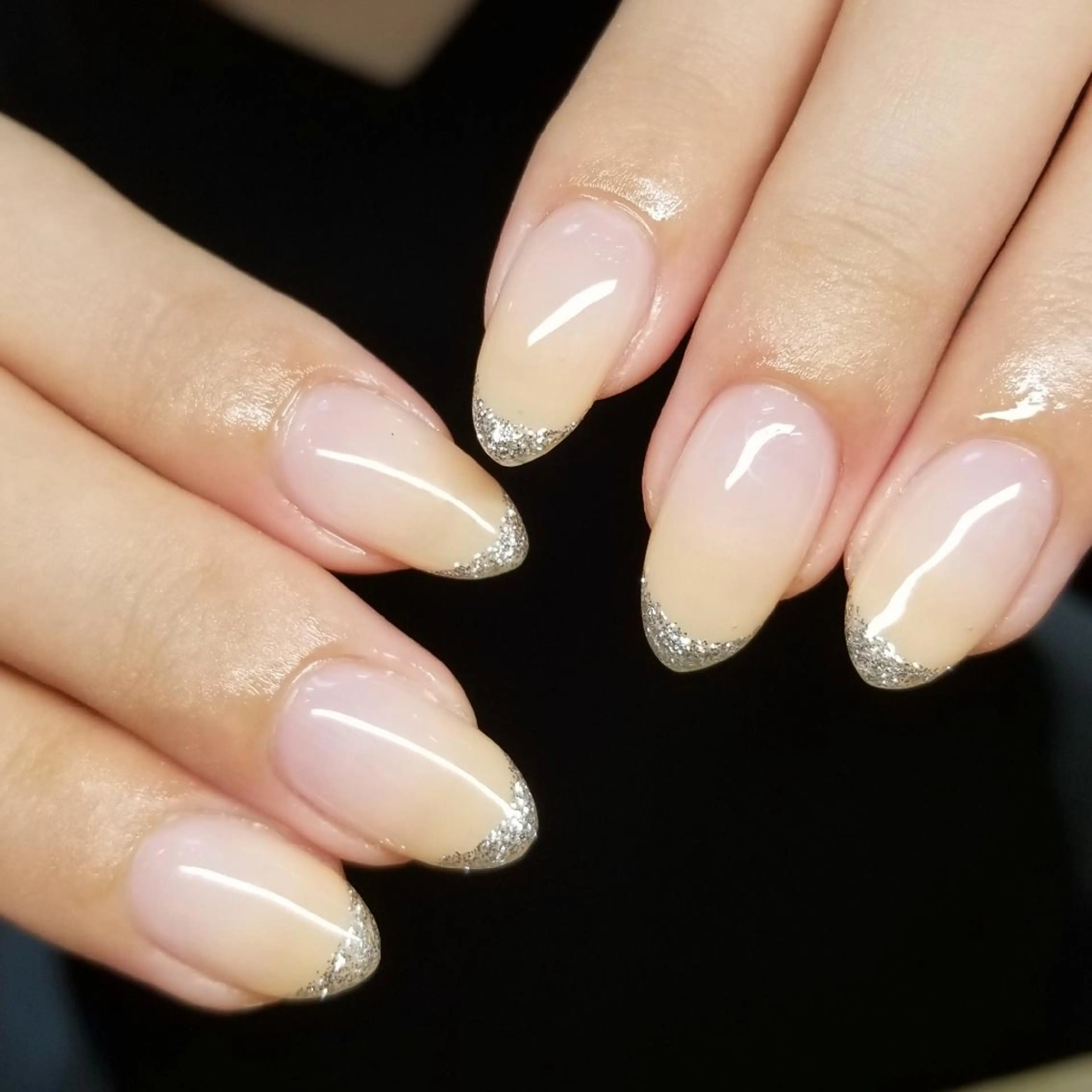 ネイル フレンチネイル ハンドネイル L'instant  Nail Artzのネイルデザイン