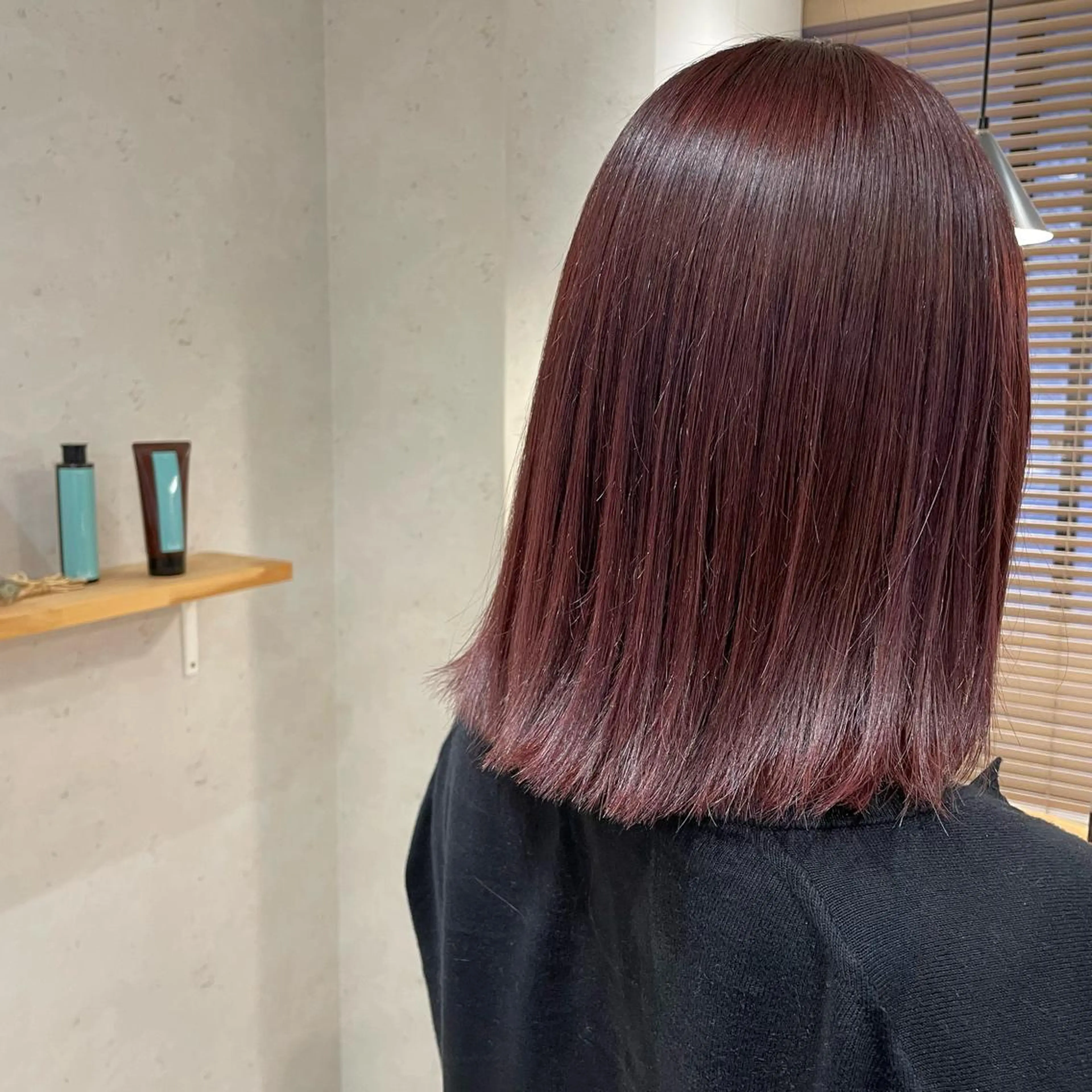 ミディアム カラー ブリーチ ブリーチなしカラー カット ヘアカラー トリートメント 外山 実咲のヘアスタイル
