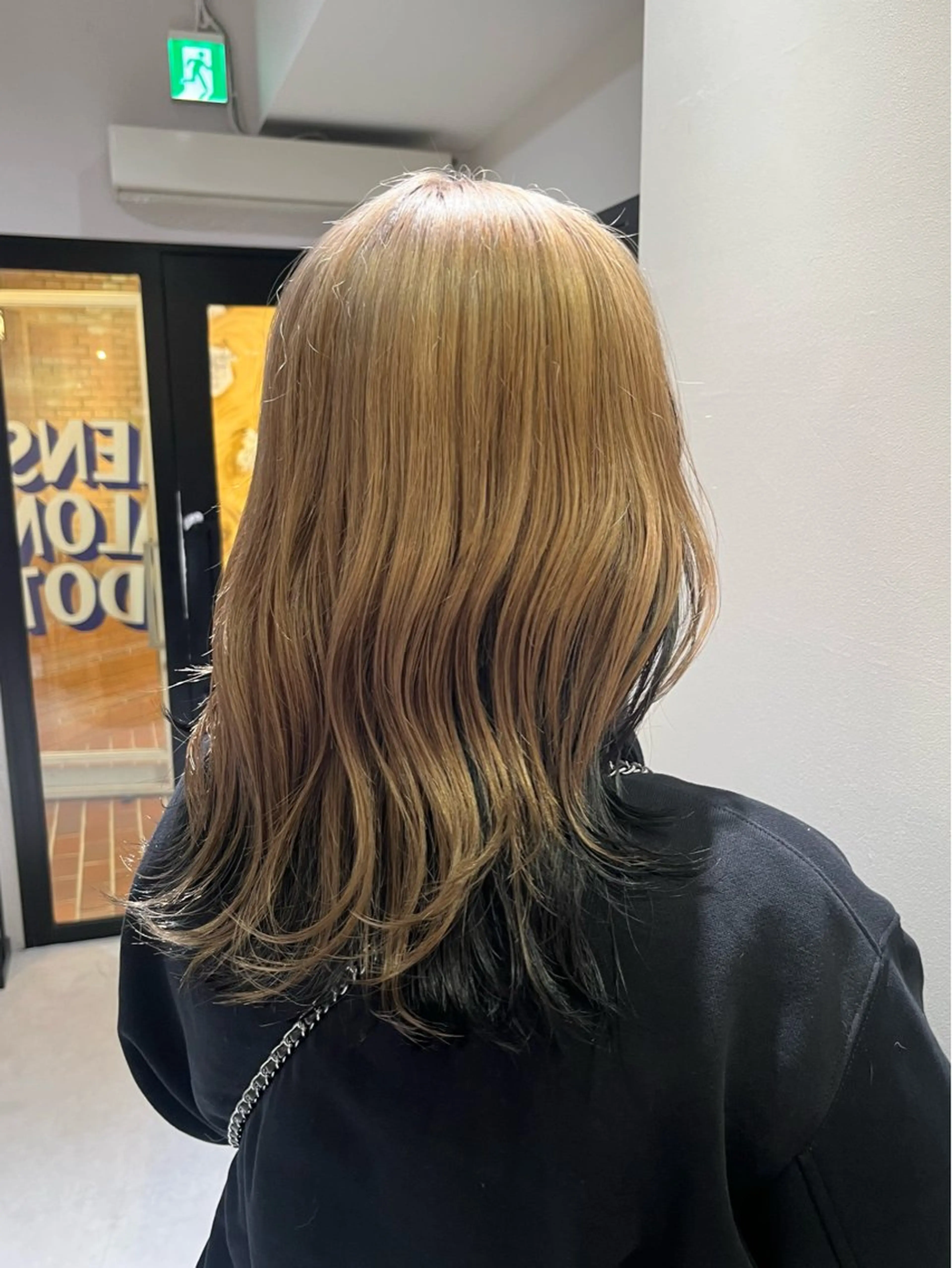 ロング カラー 橋本 萌々香のヘアスタイル