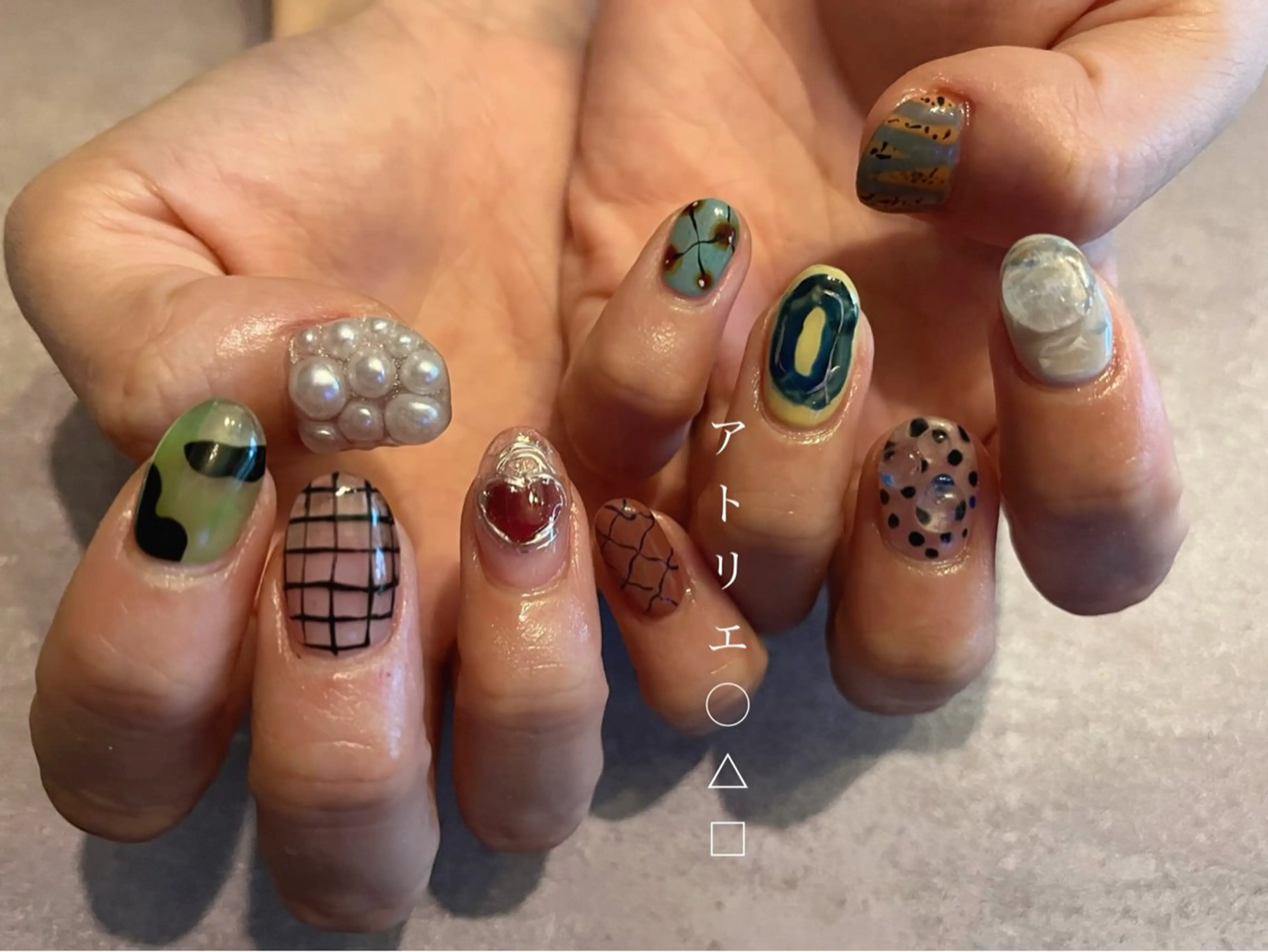 ネイル ハンドネイル アトリエ ○△□のネイルデザイン
