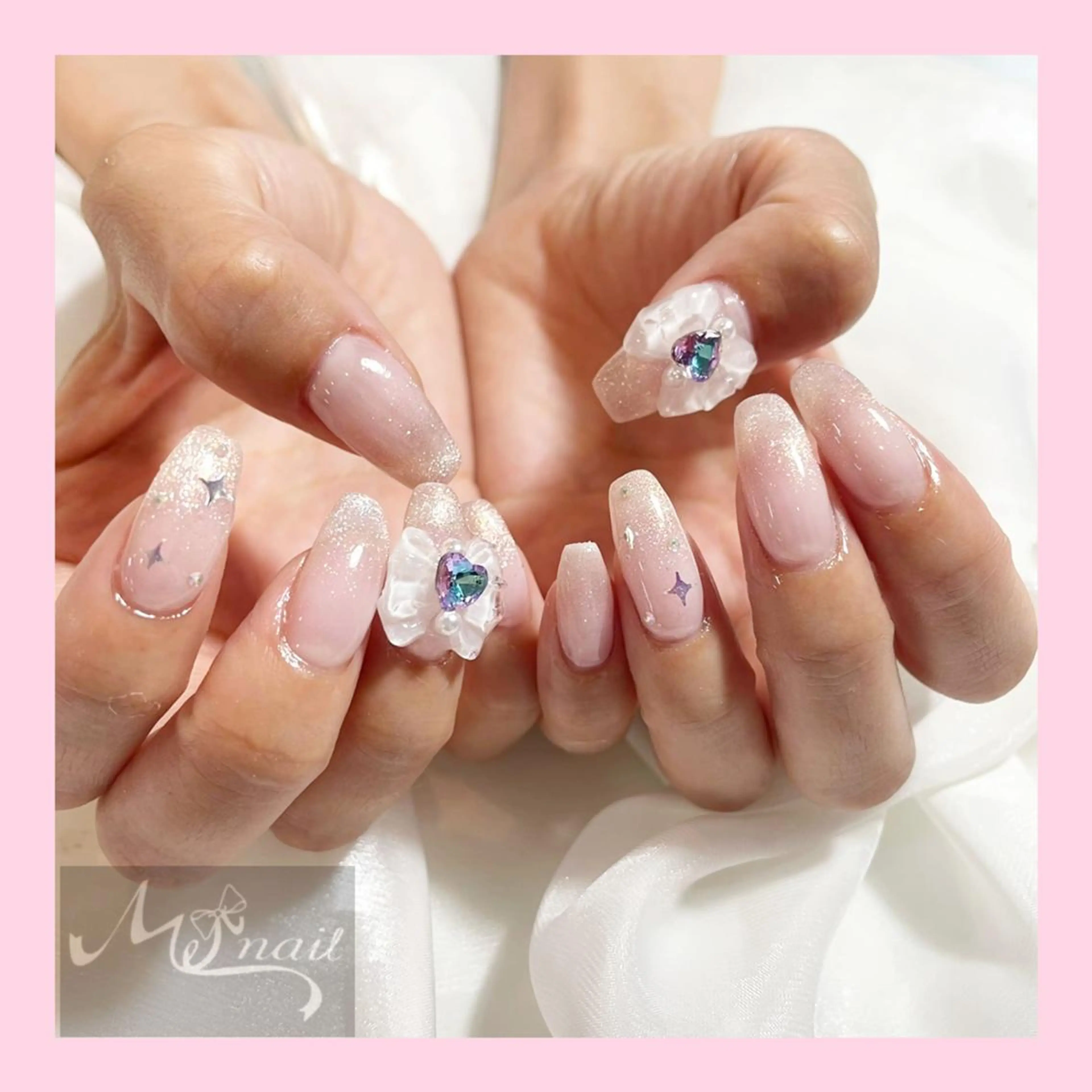 アート4本/ポイントネイル【オフ無料】の写真