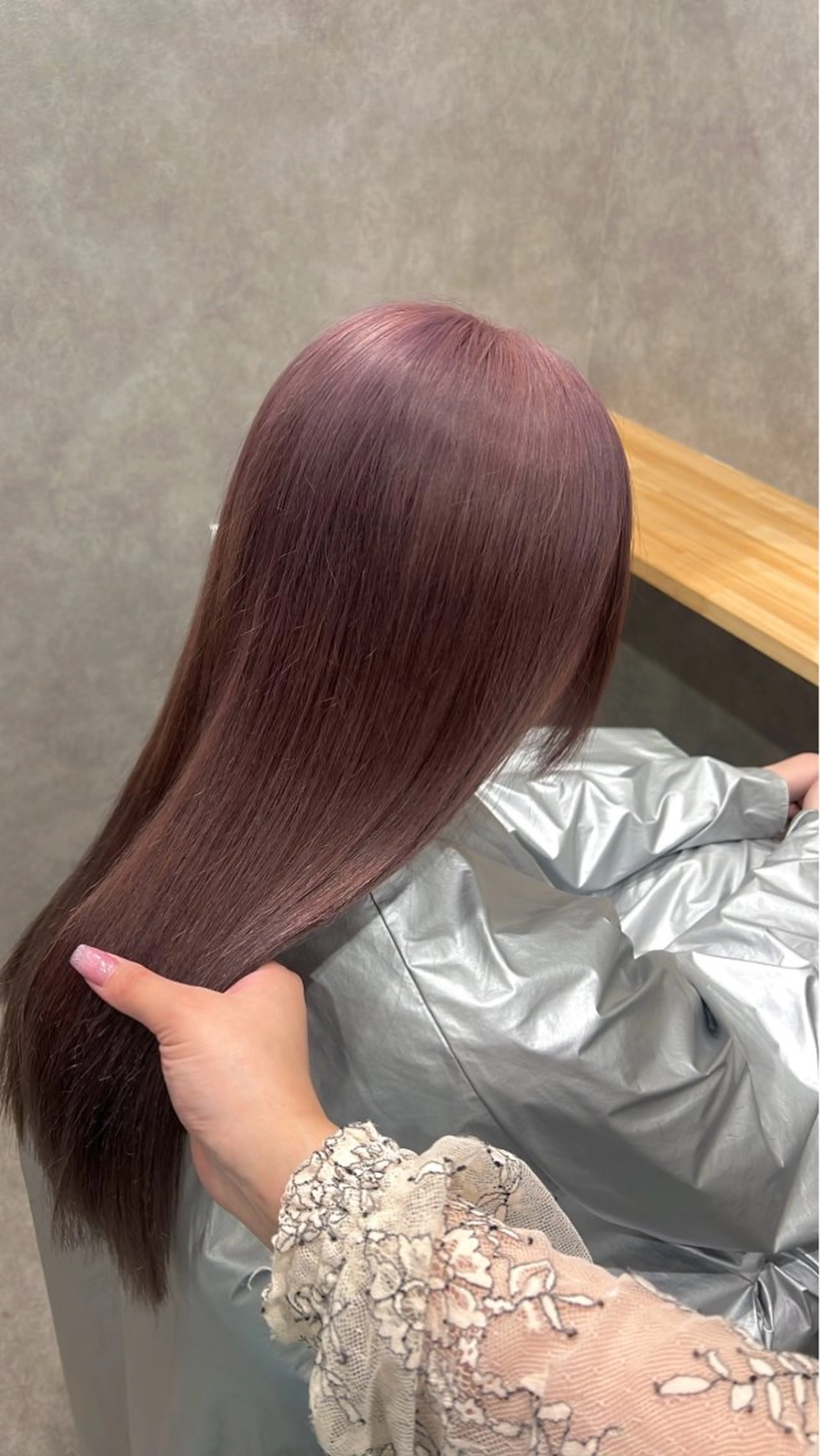 ロング カラー ベージュカラー ブリーチ ラベンダーカラー ラベンダーベージュ ヘアカラー トリートメント 🎀🕊RION 🩰のヘアスタイル