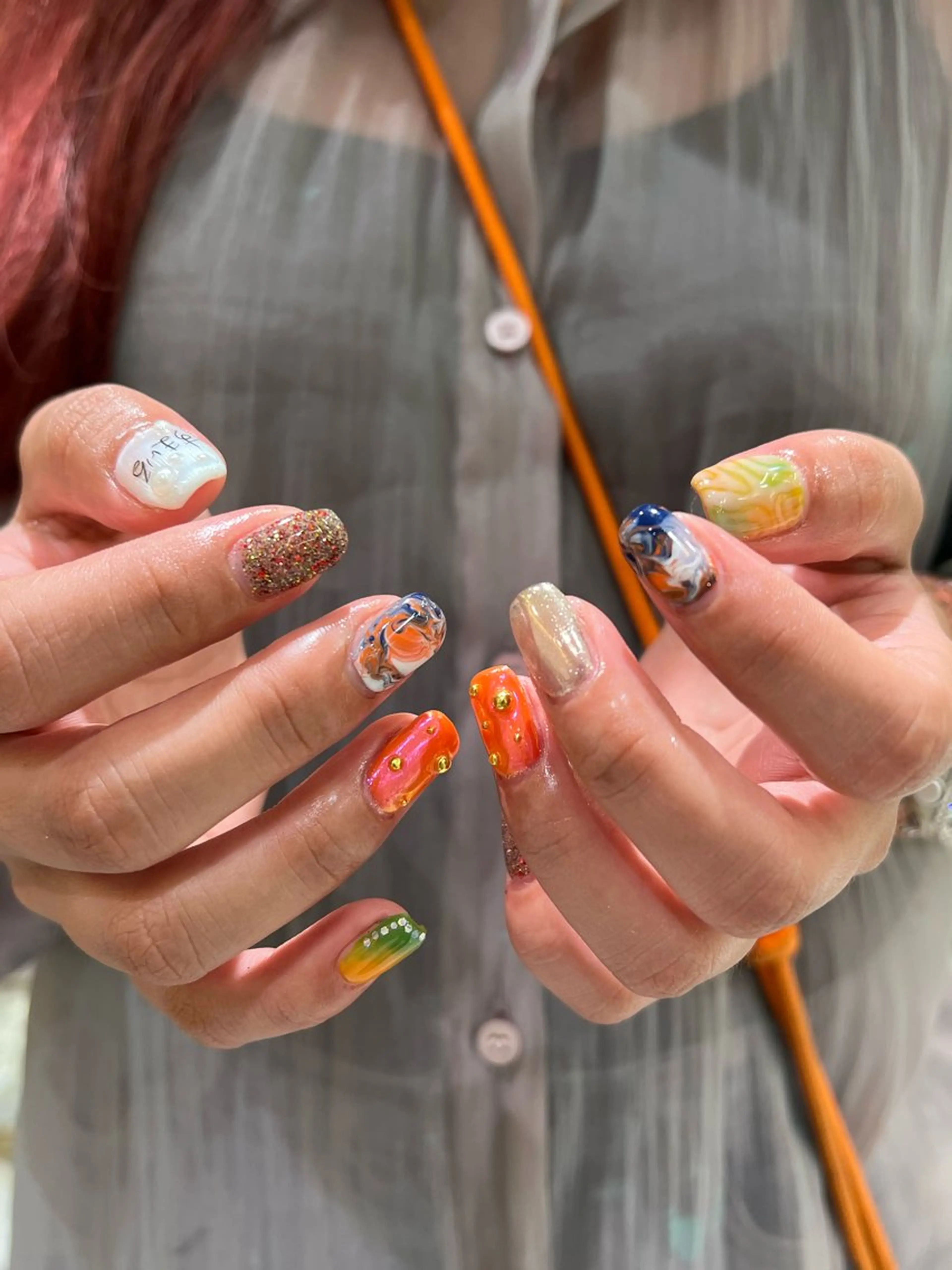 ネイル 大理石ネイル(マーブル) ニュアンスネイル ハンドネイル レディースパーマ 🧺🪽/SHUNOのヘアスタイル