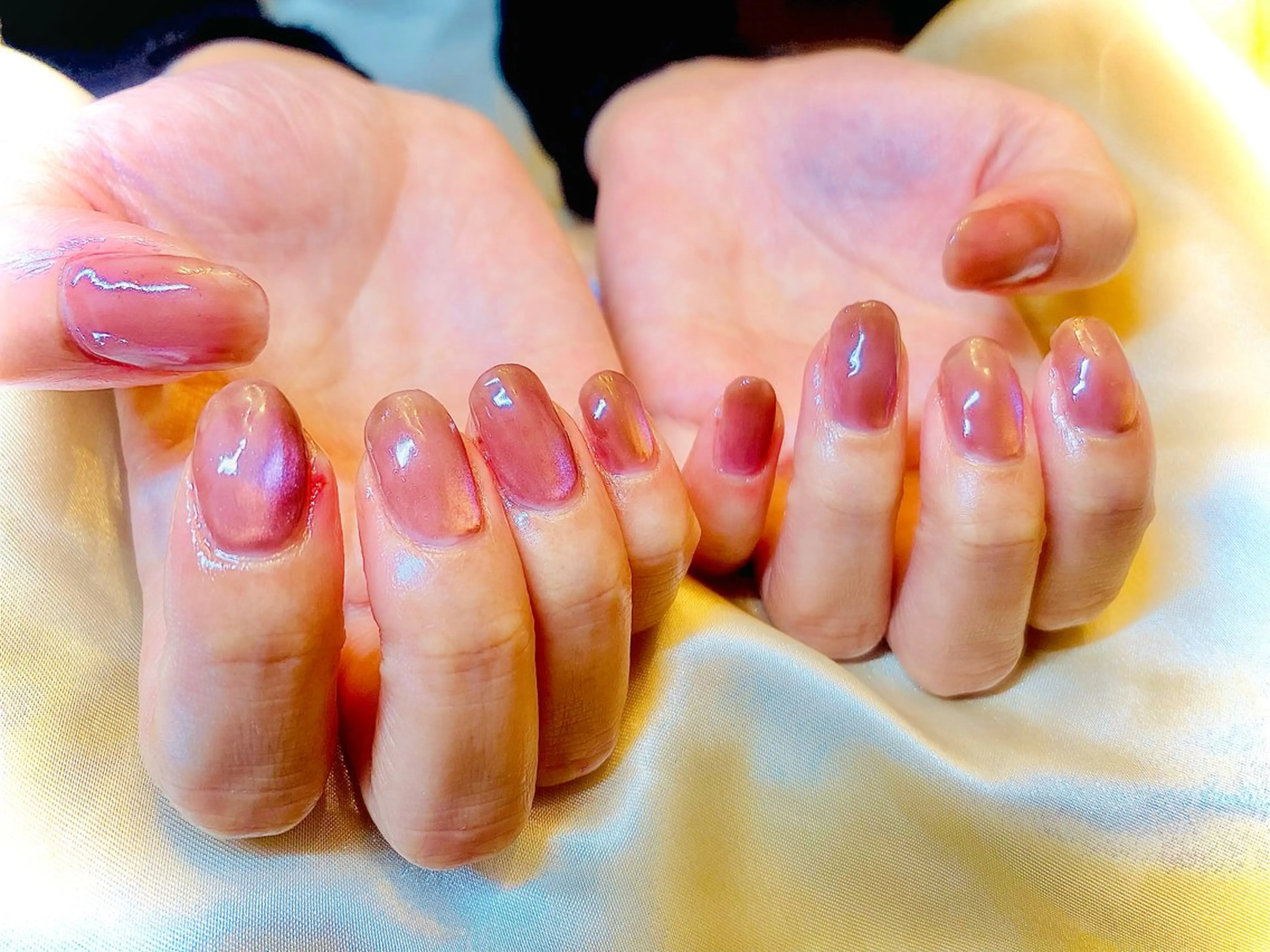 ネイル ブラウン マグネットネイル ビー玉ネイル ピンク ハンドネイル Rafinesse Miwaのネイルデザイン