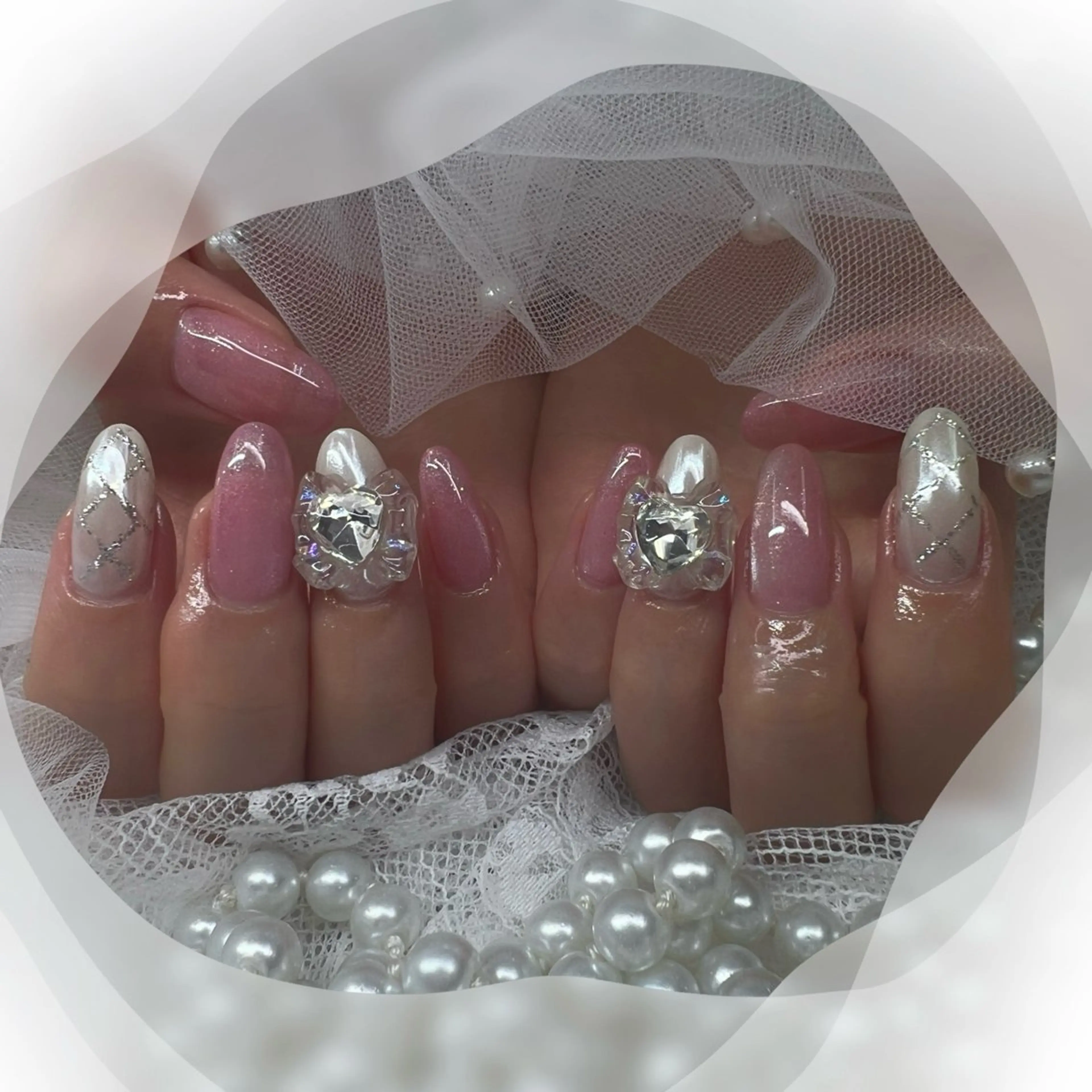 ネイル チークネイル フレンチネイル ガーリー ガラスフレンチ グラデーション ハンドネイル Chill Nailsalonのネイルデザイン