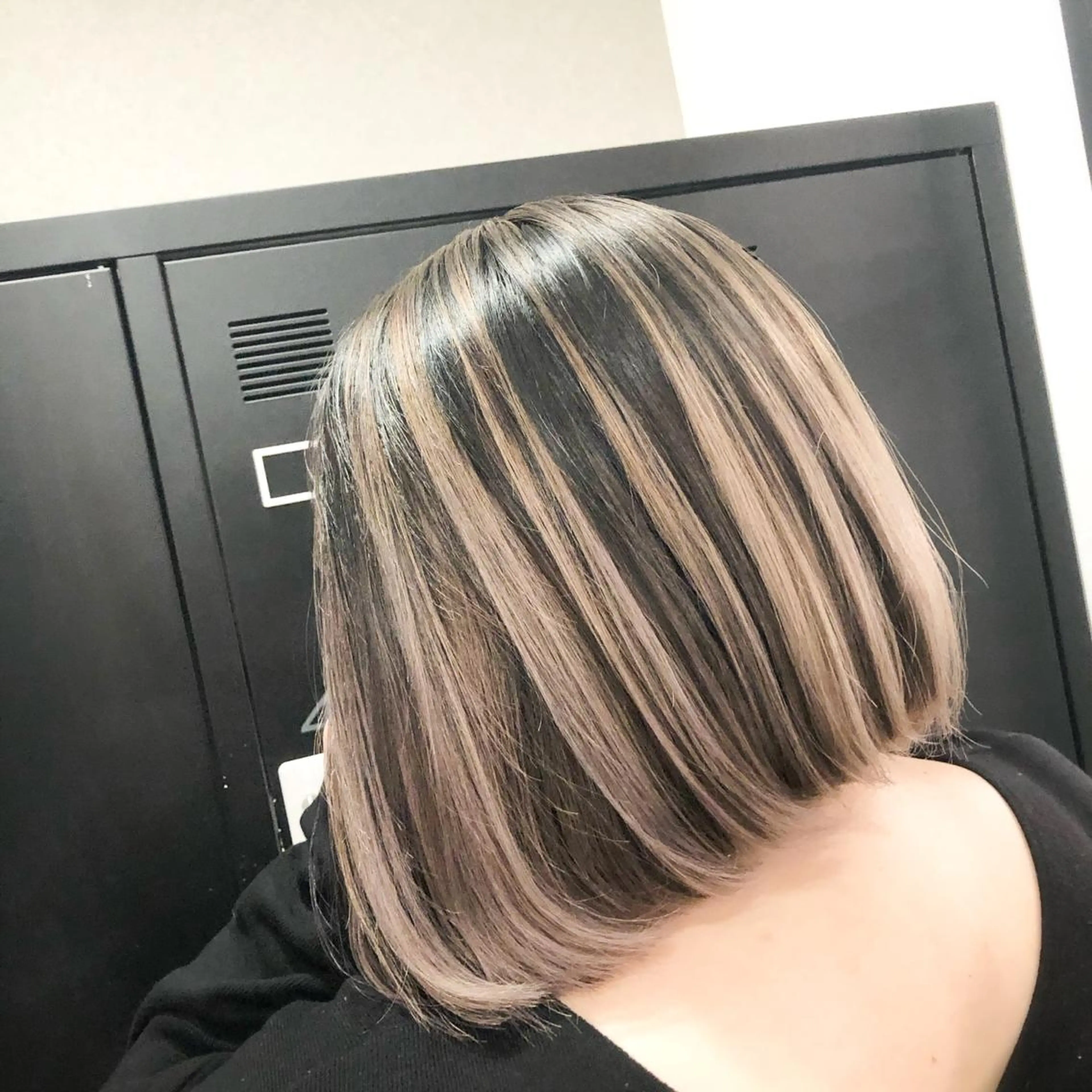 ショート カラー バレイヤージュ デザインカラー ハイライトカラー ボブ 外国人風カラー アンドウ ユウ/ レイヤーカット/韓国のヘアスタイル