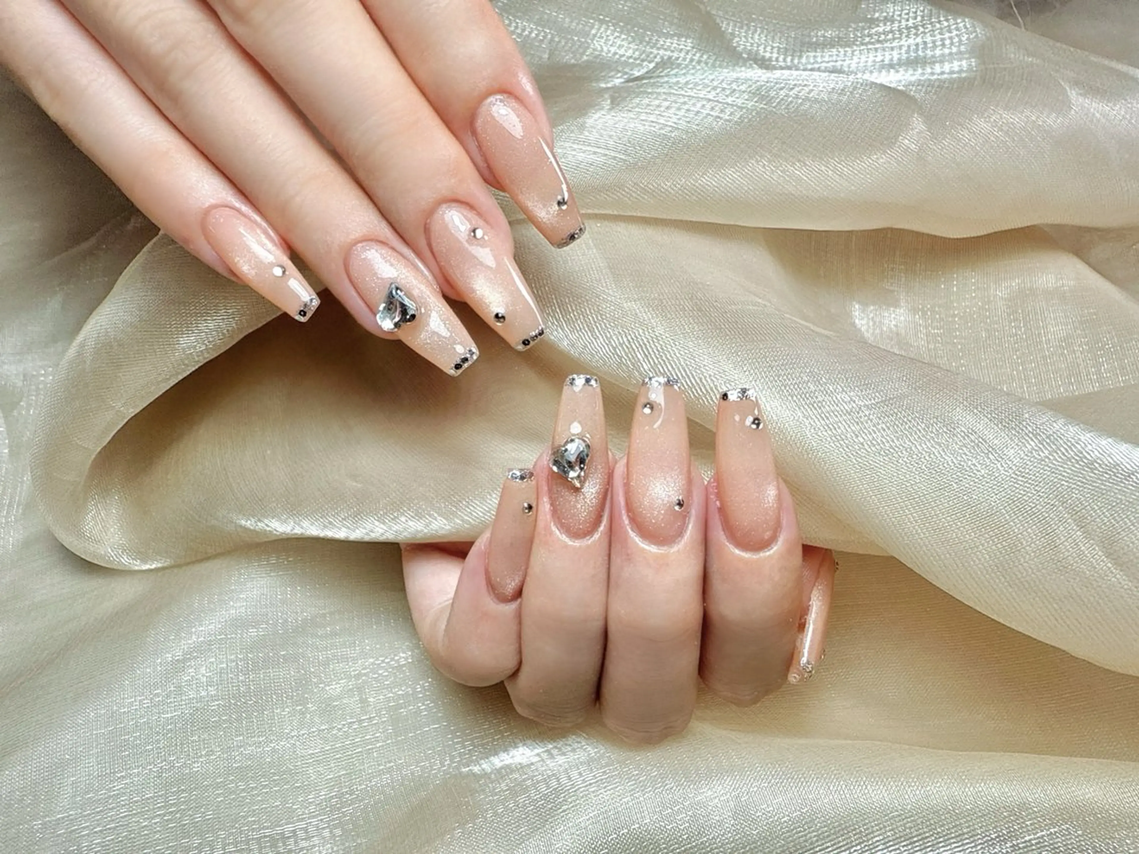 ネイル 持ち込み ハンドネイル ハンドケア L. Nailのネイルデザイン