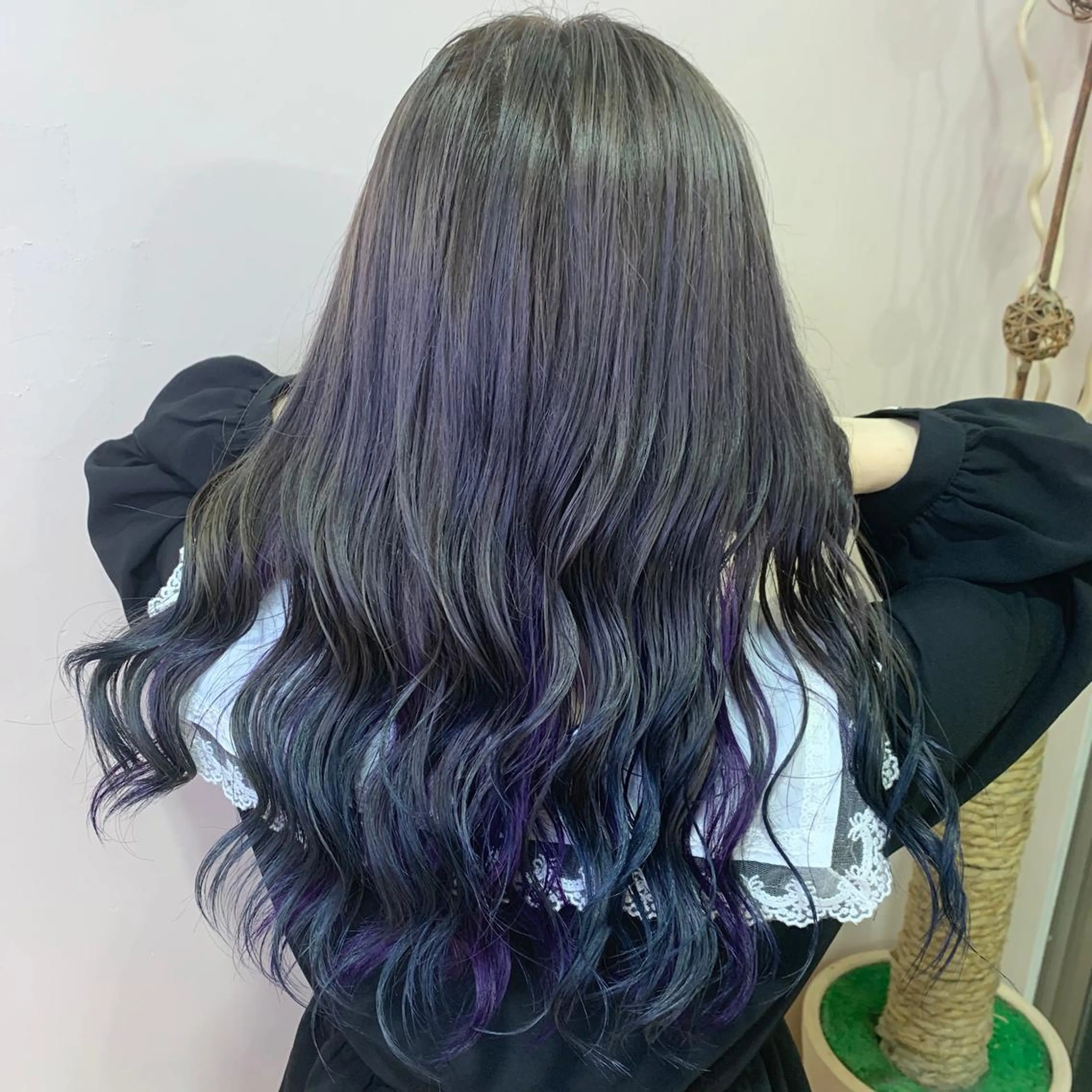 セミロング カラー ブルーカラー パープルカラー mimiiy梅田 中崎町ハイトーンのヘアスタイル