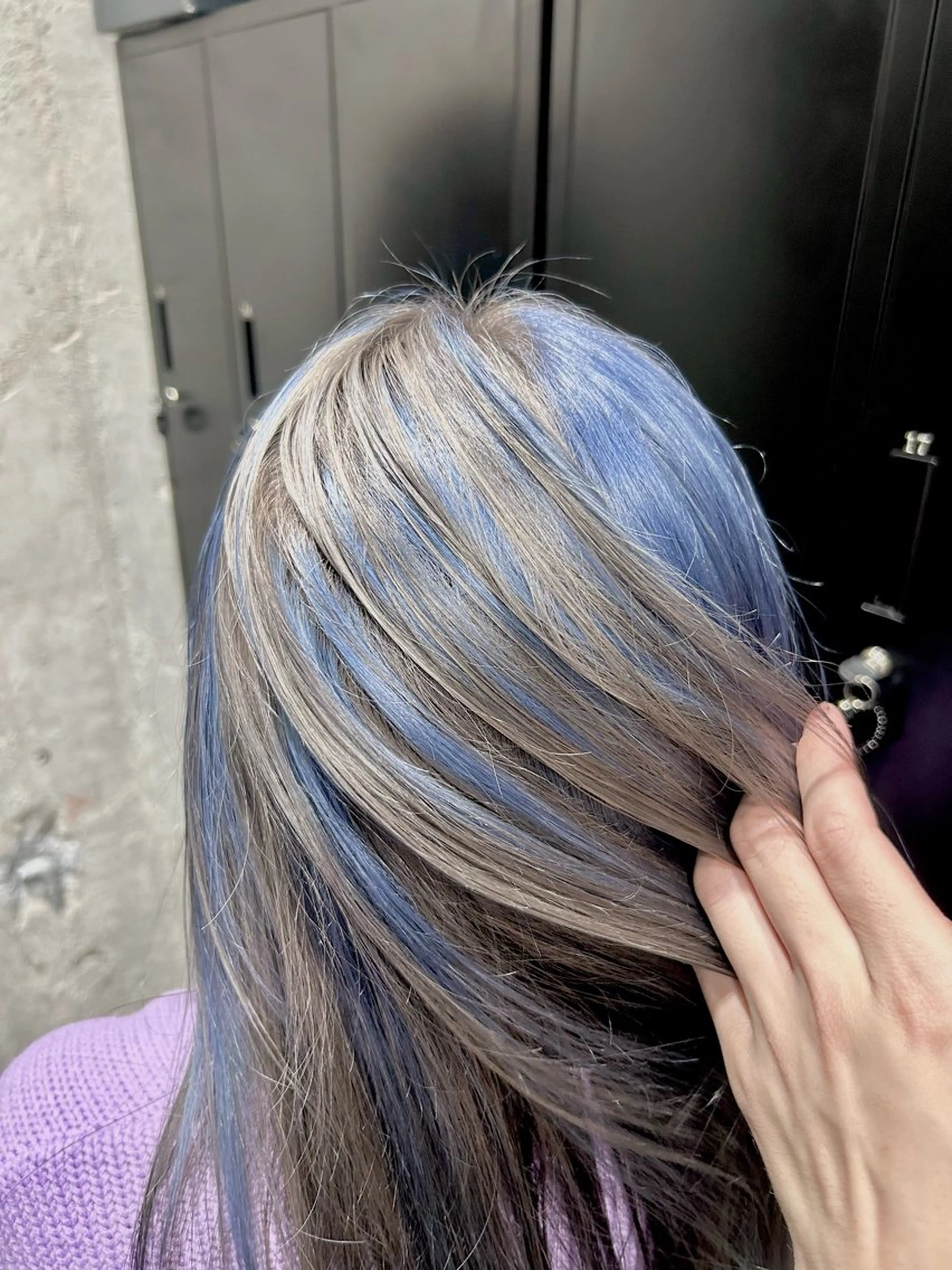 ミディアム メンズハイトーン ホワイトカラー 彩のヘアスタイル