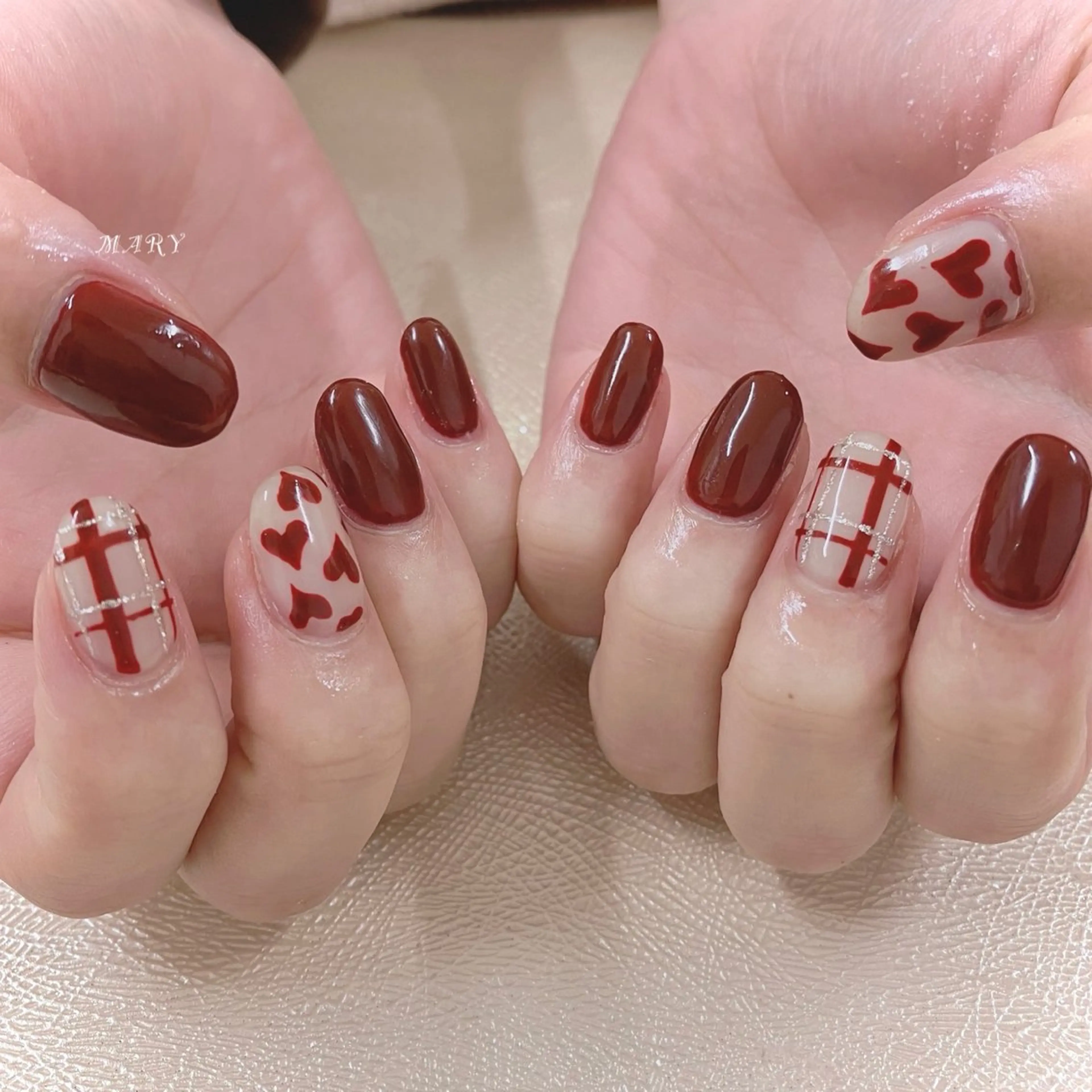 ネイル ボルドー ハート ニュアンスネイル ワンカラーネイル ハンドネイル Mary nail .narumiのネイルデザイン