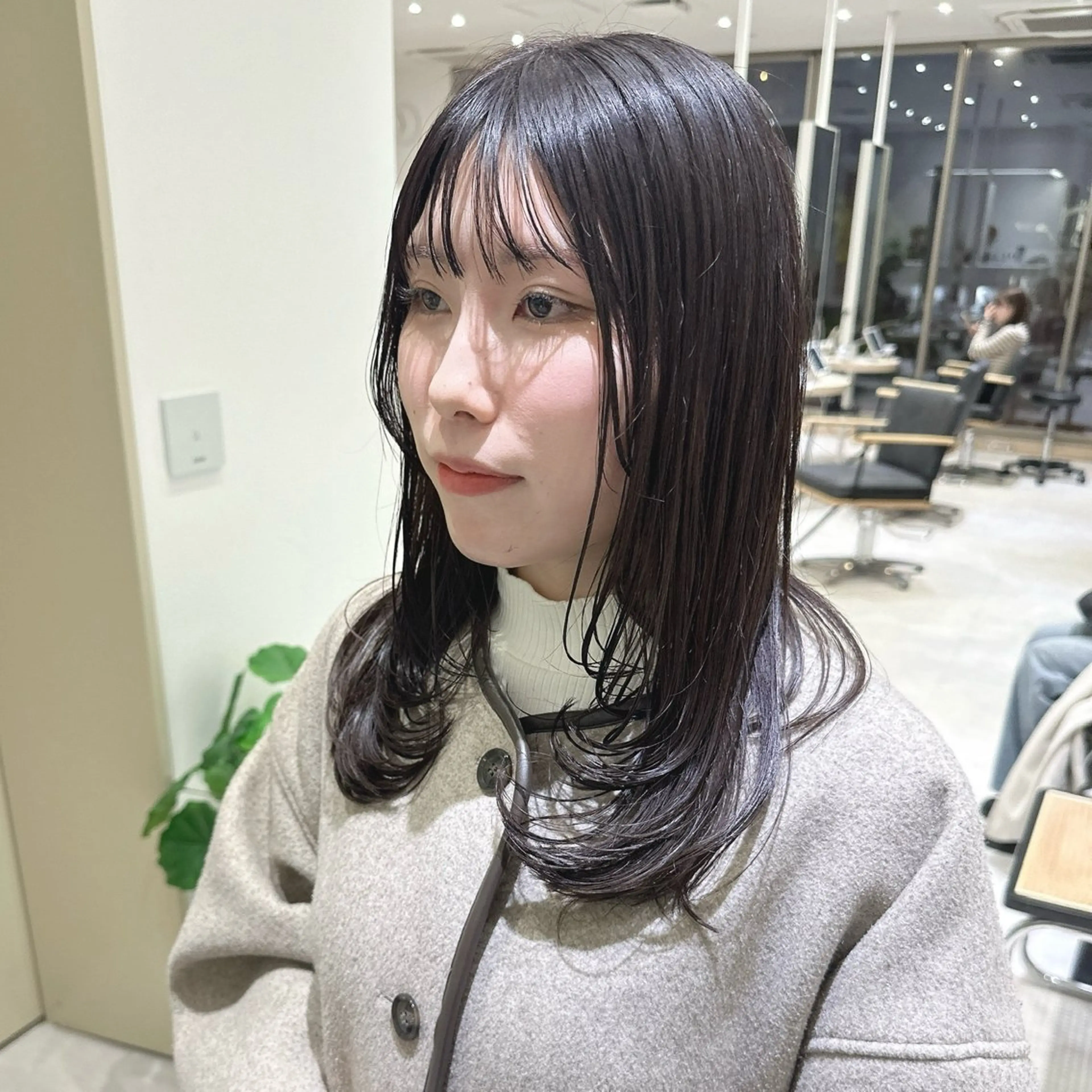 ロング レイヤーカット 赤み消し/オリーブ カーキ/福田れんのヘアスタイル