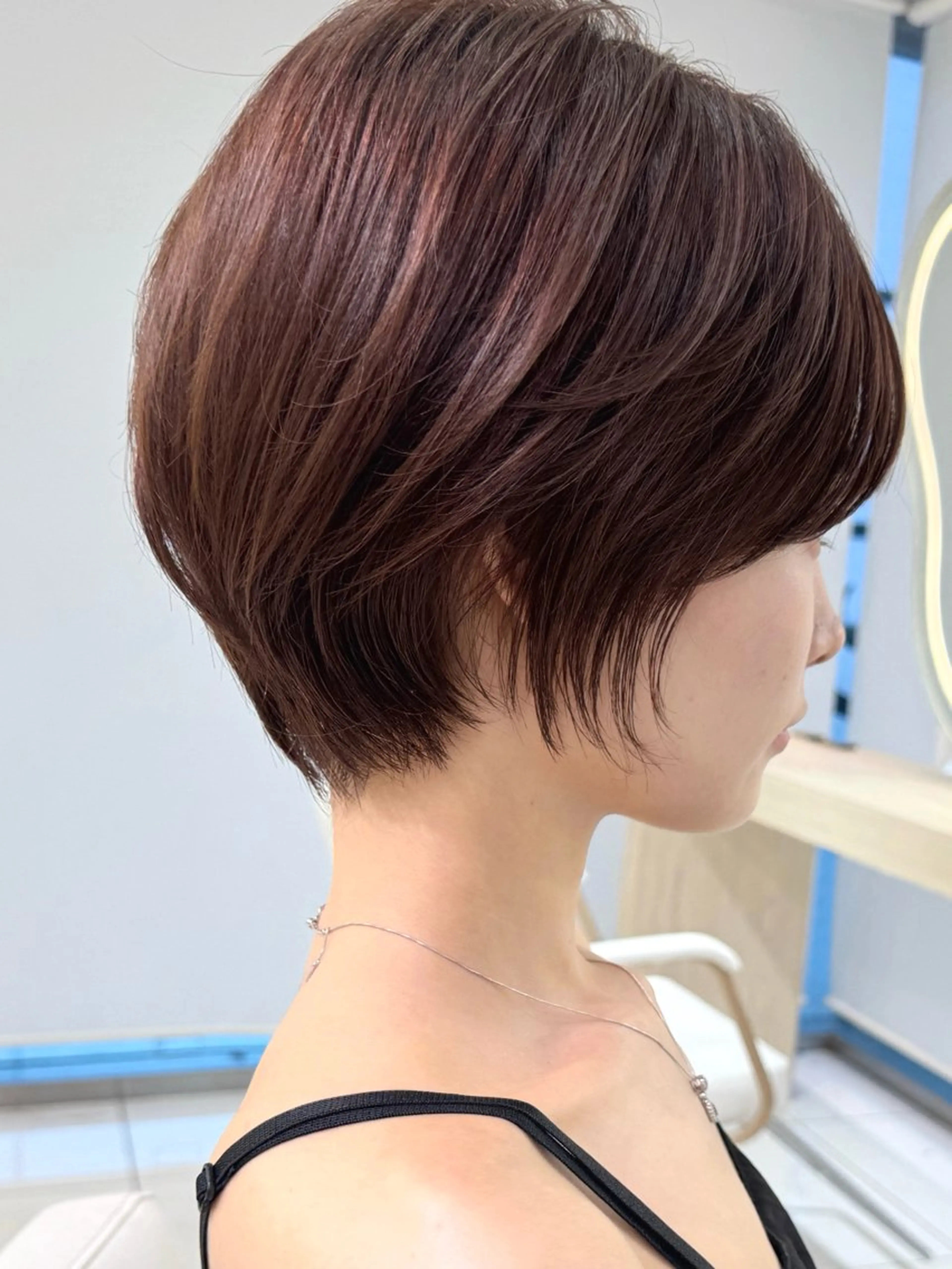 ショート カット ヘアカラー トリートメント 三鷹で1番ショート ボブをカットする新谷のヘアスタイル
