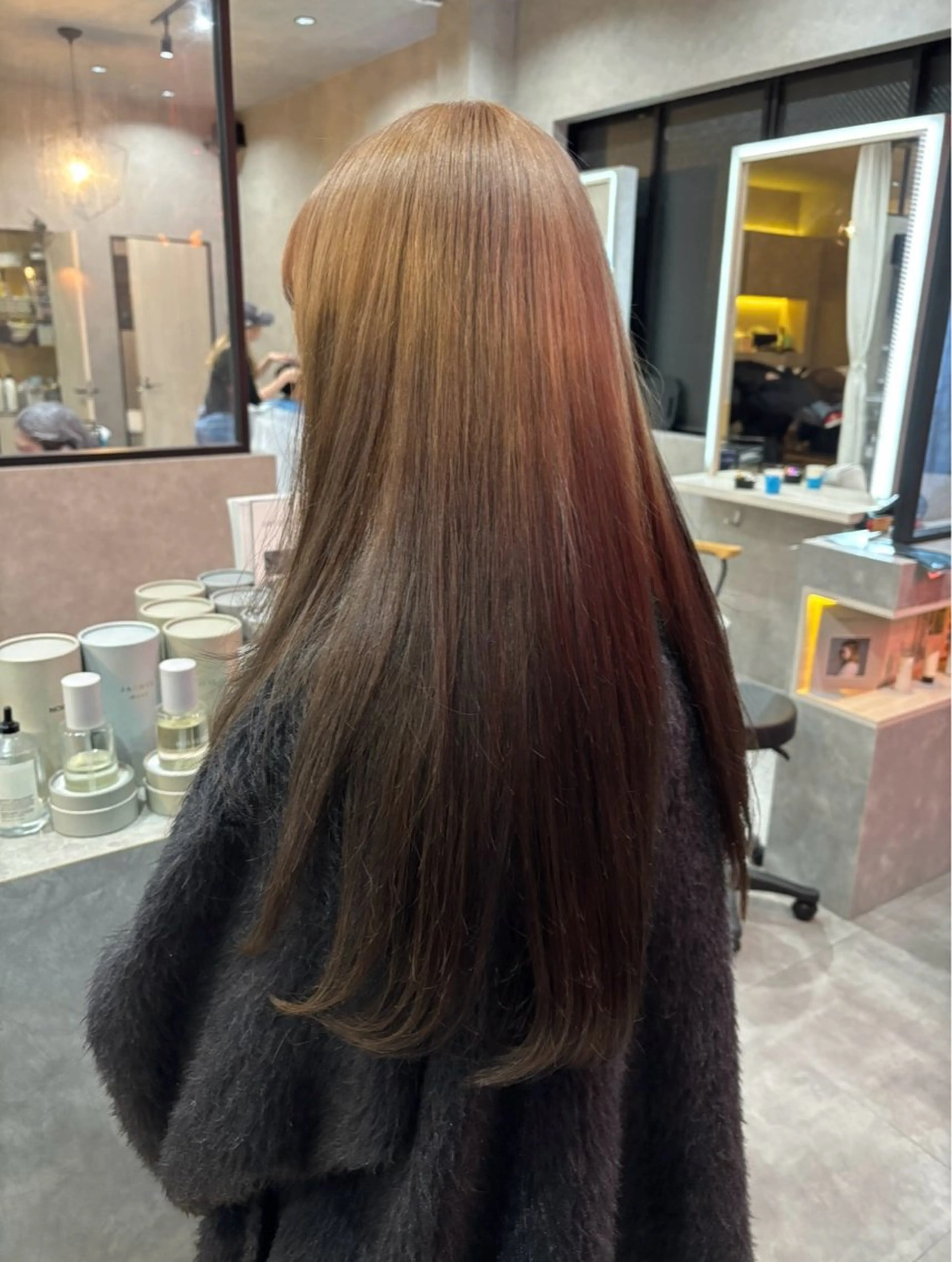 ロング ヘアカラー つちくら あみのヘアスタイル