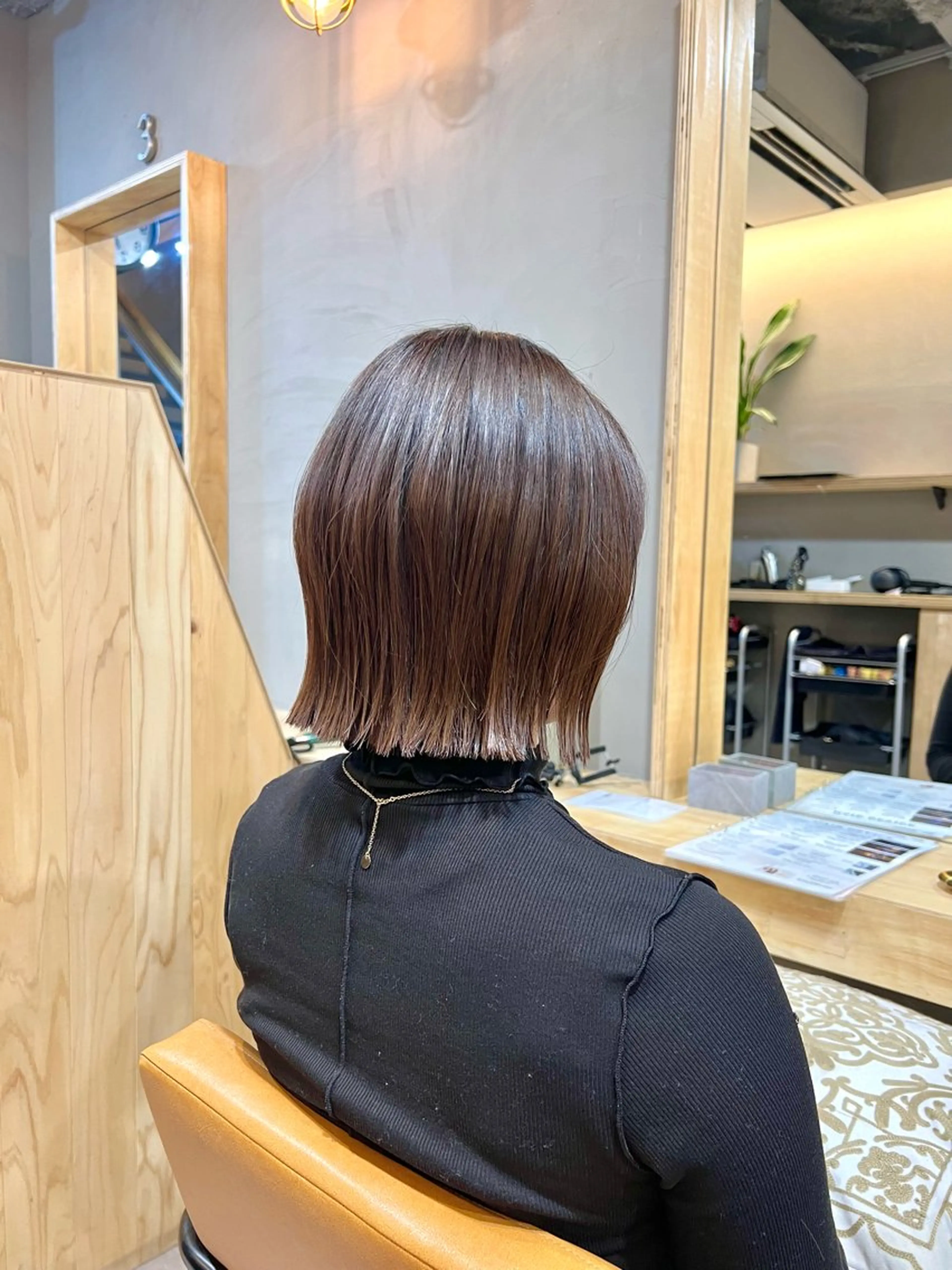 ショート カラー 切りっぱなしボブ ボブ 神戸ボブ✂️ ioe三宮/田 伸佳のヘアスタイル