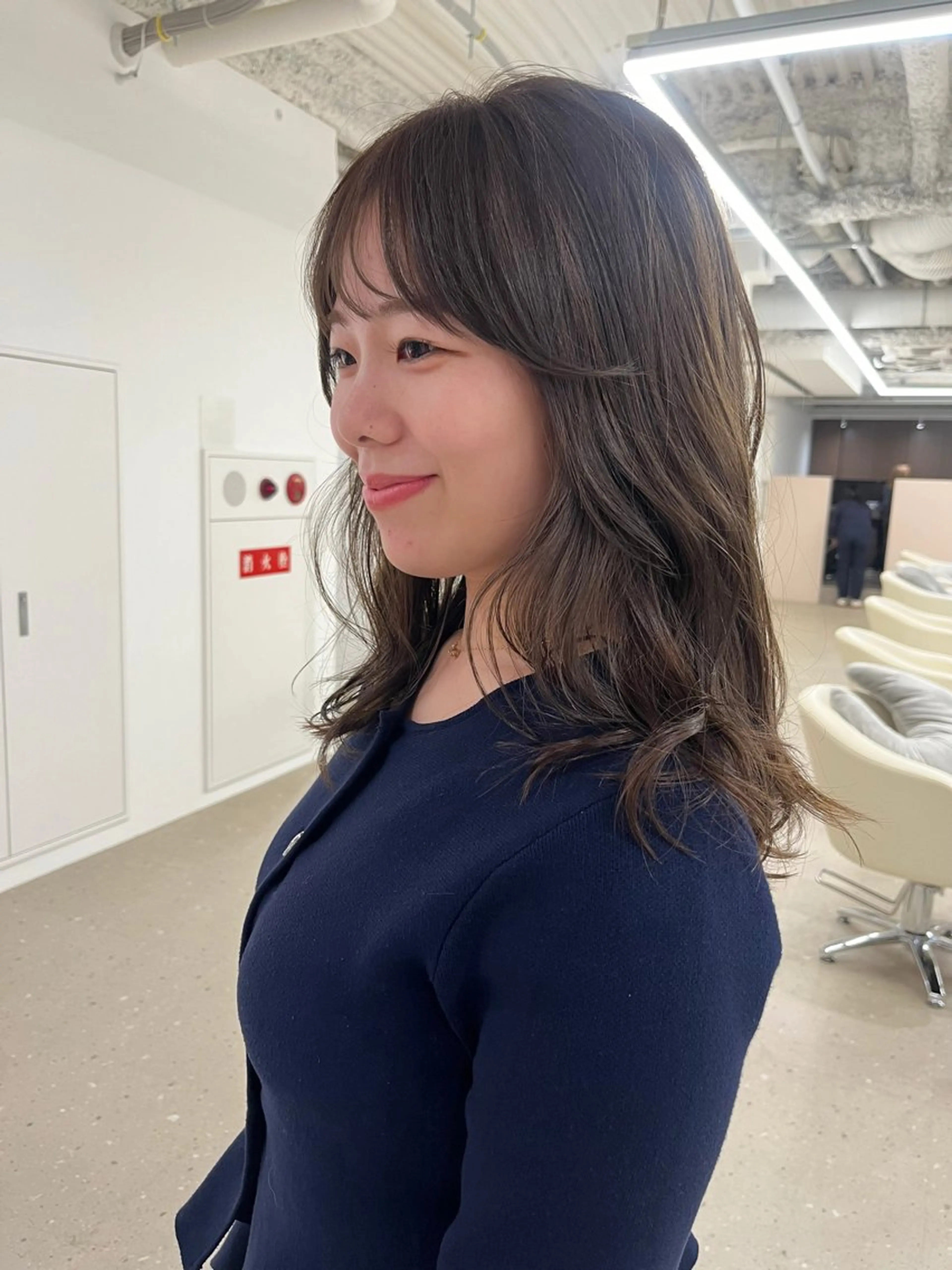 セミロング 箱崎 凪沙のヘアスタイル