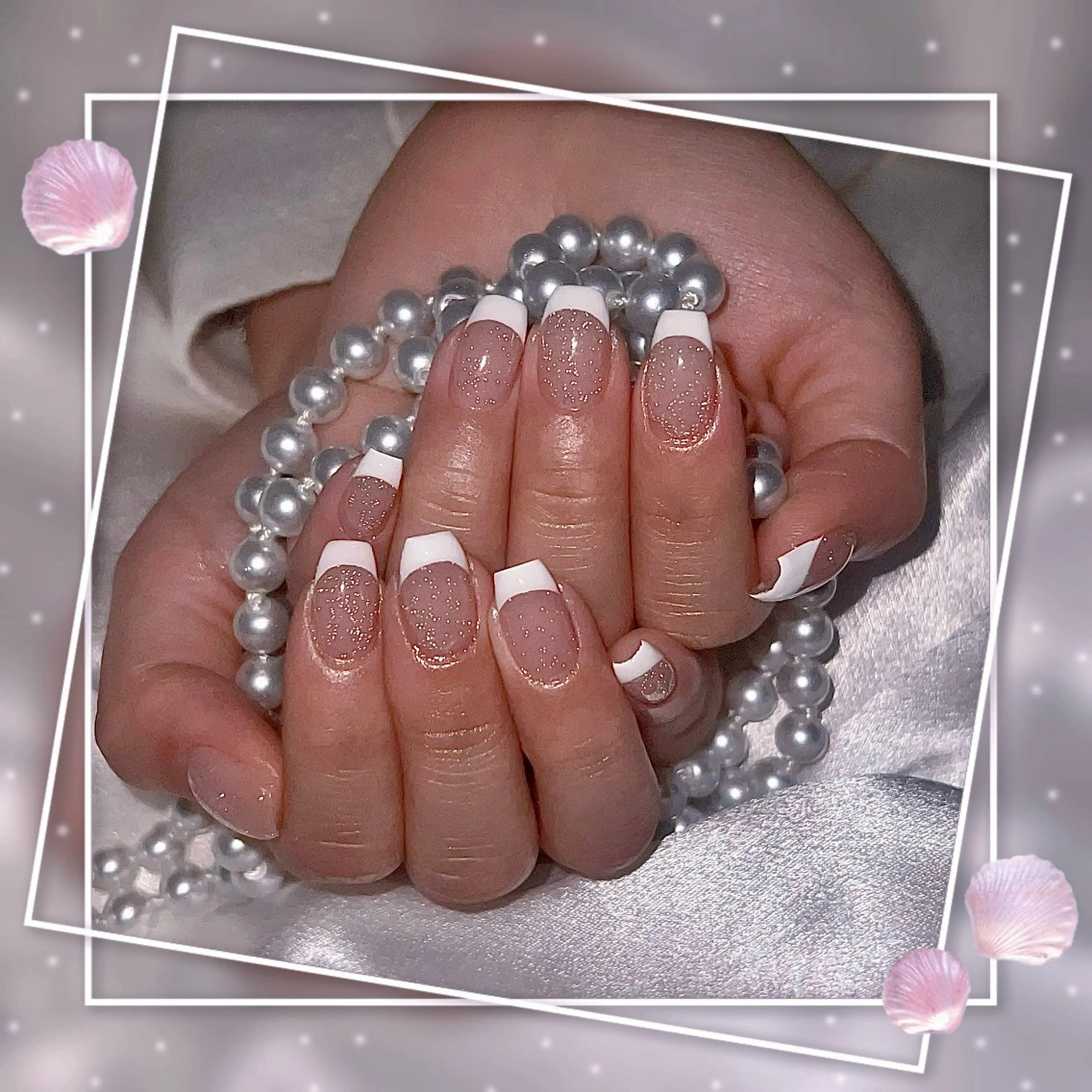 ネイル フレンチネイル グラデーション キラキラネイル 韓国ネイル マグネットネイル ハンドネイル Chill Nailsalonのネイルデザイン