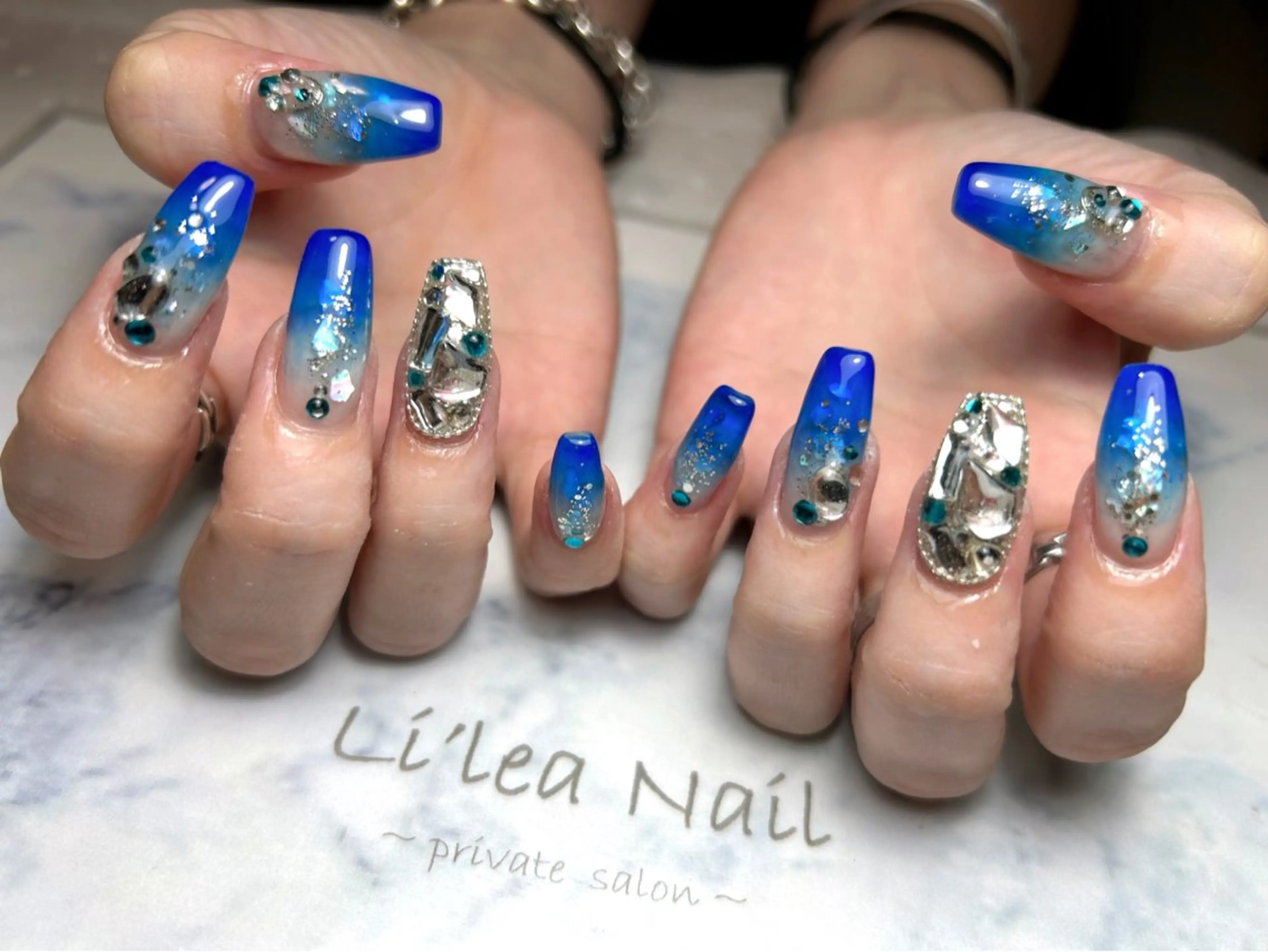 ネイル Li'leaNail AINAのネイルデザイン