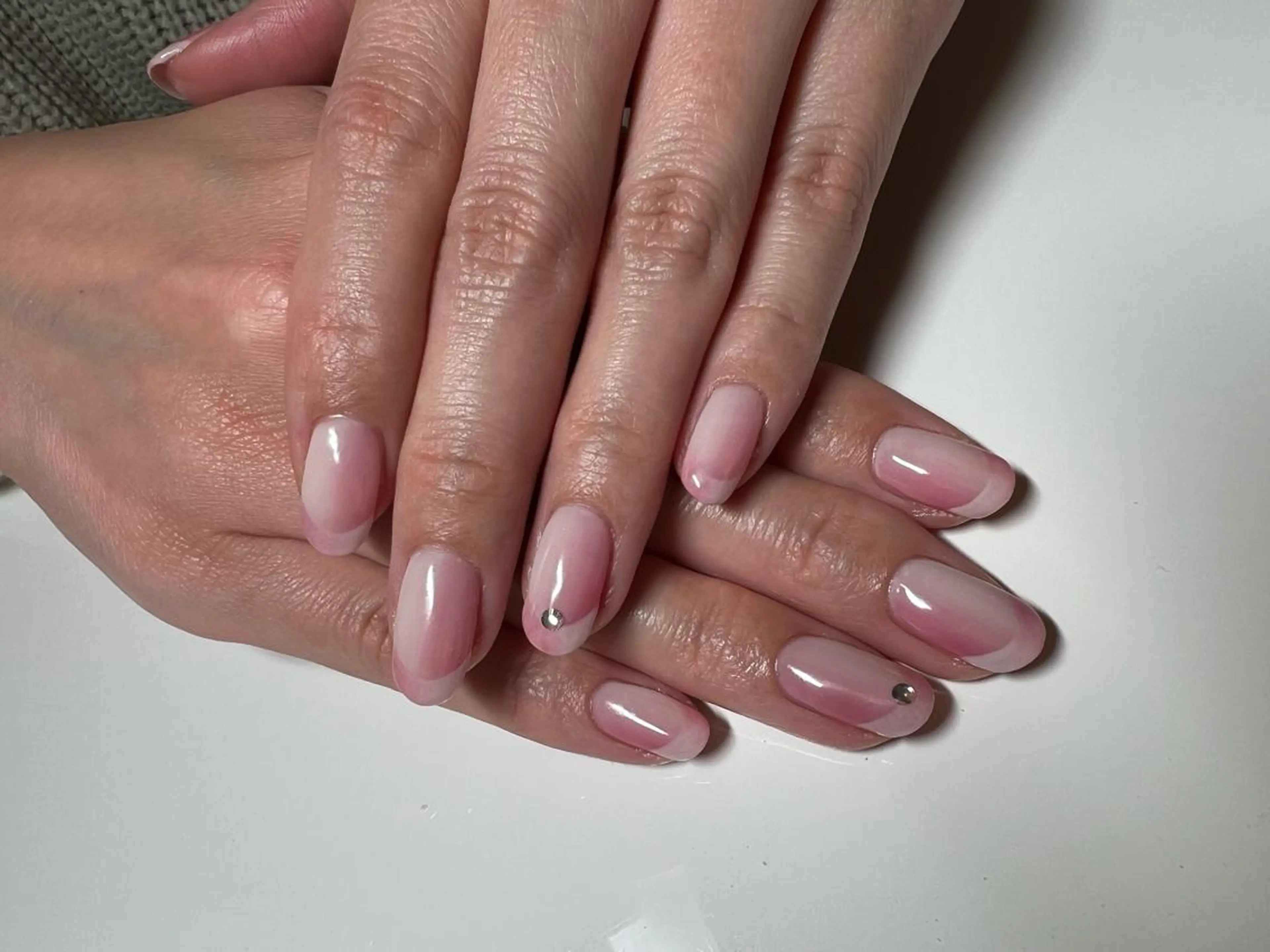 ネイル フレンチネイル オンブレフレンチ 髙城 亜紀のネイルデザイン