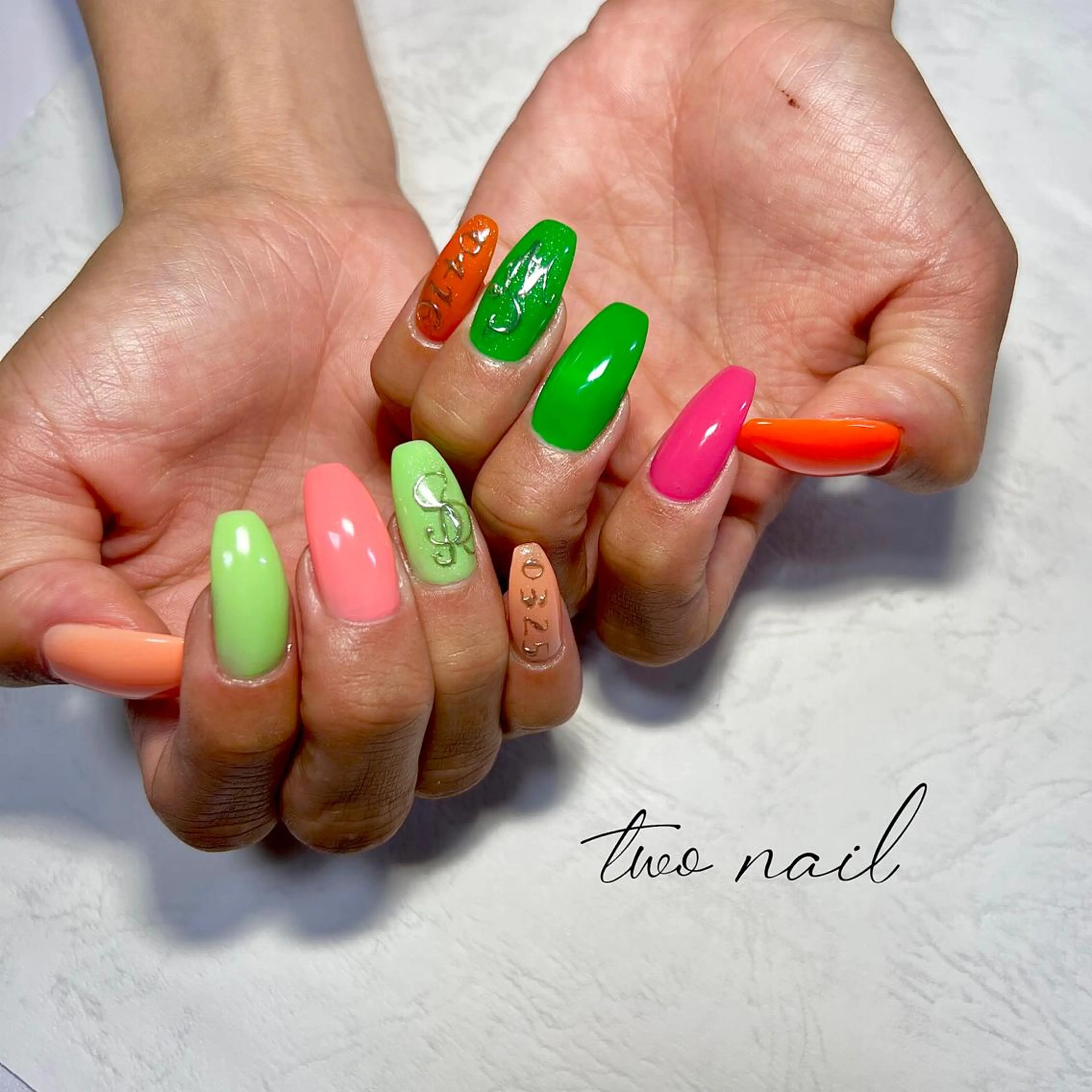 ネイル アートネイル フットネイル ハート ニュアンスネイル ホワイト two nailのネイルデザイン