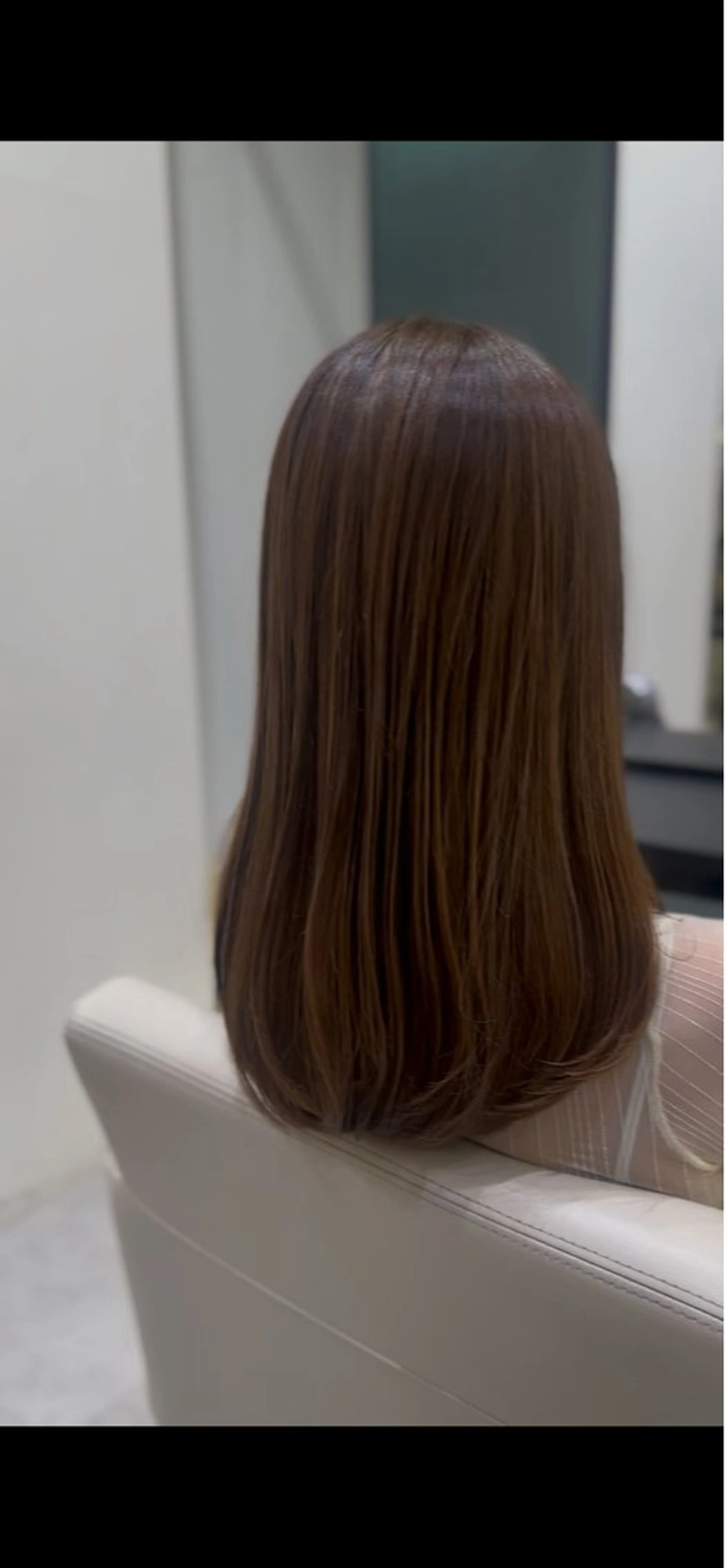 セミロング カット ヘアカラー 河井 史織のヘアスタイル