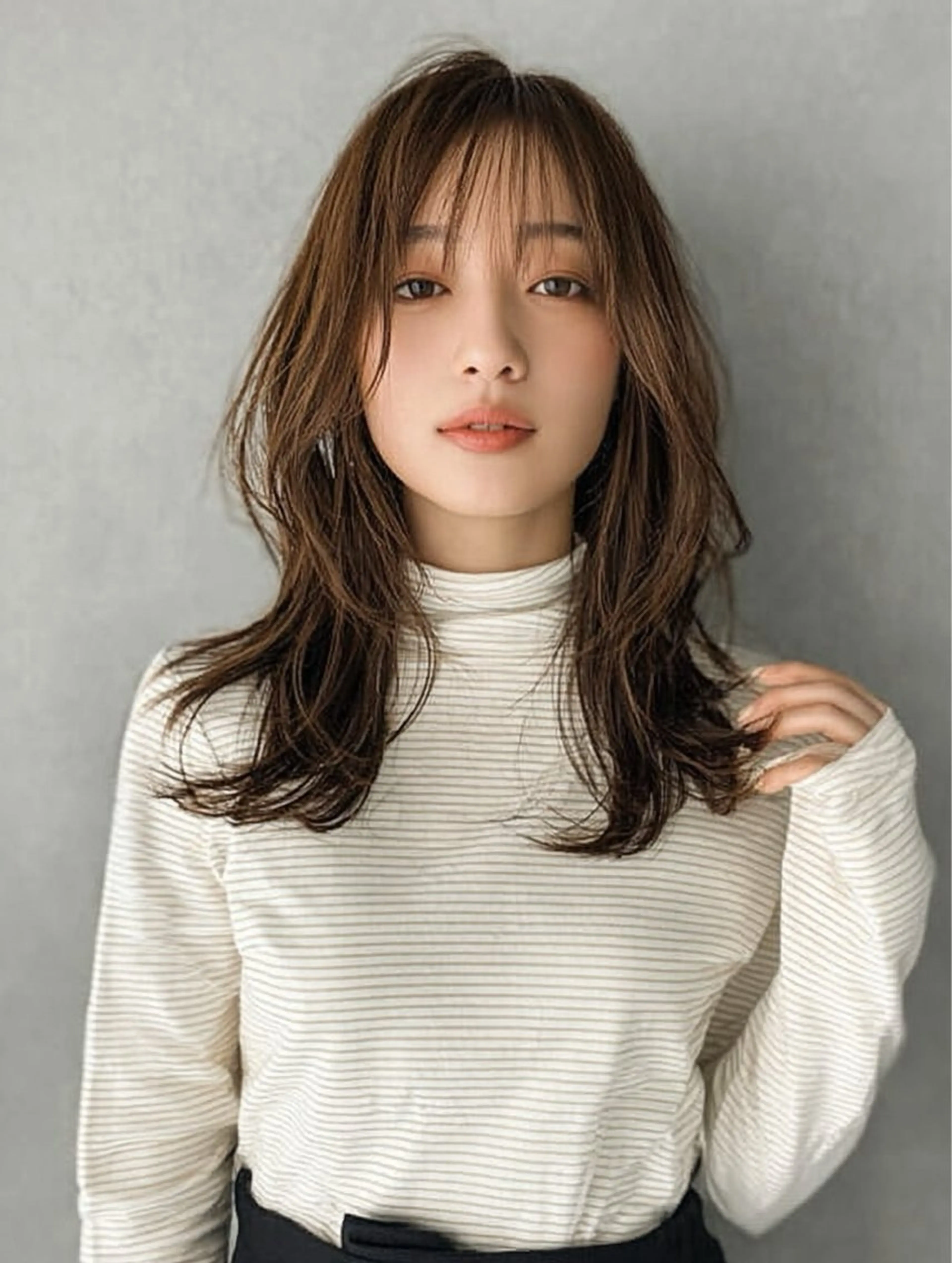 セミロング レイヤーカット 小顔カット パーソナルカラー診断 パーソナルカラー骨格 顔タイプ　川野龍一のヘアスタイル