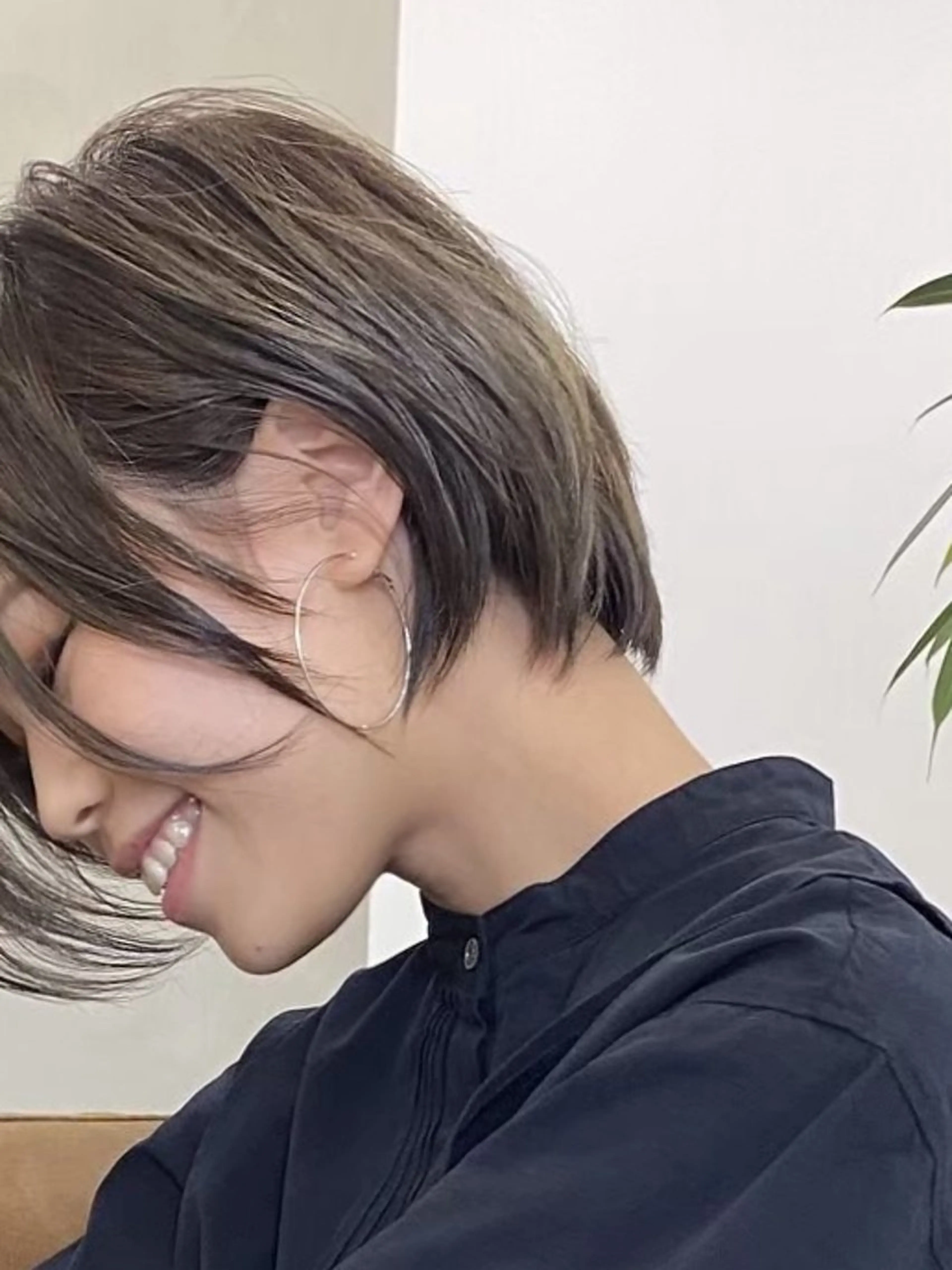 ショート カラー 江坂 misaki のヘアスタイル