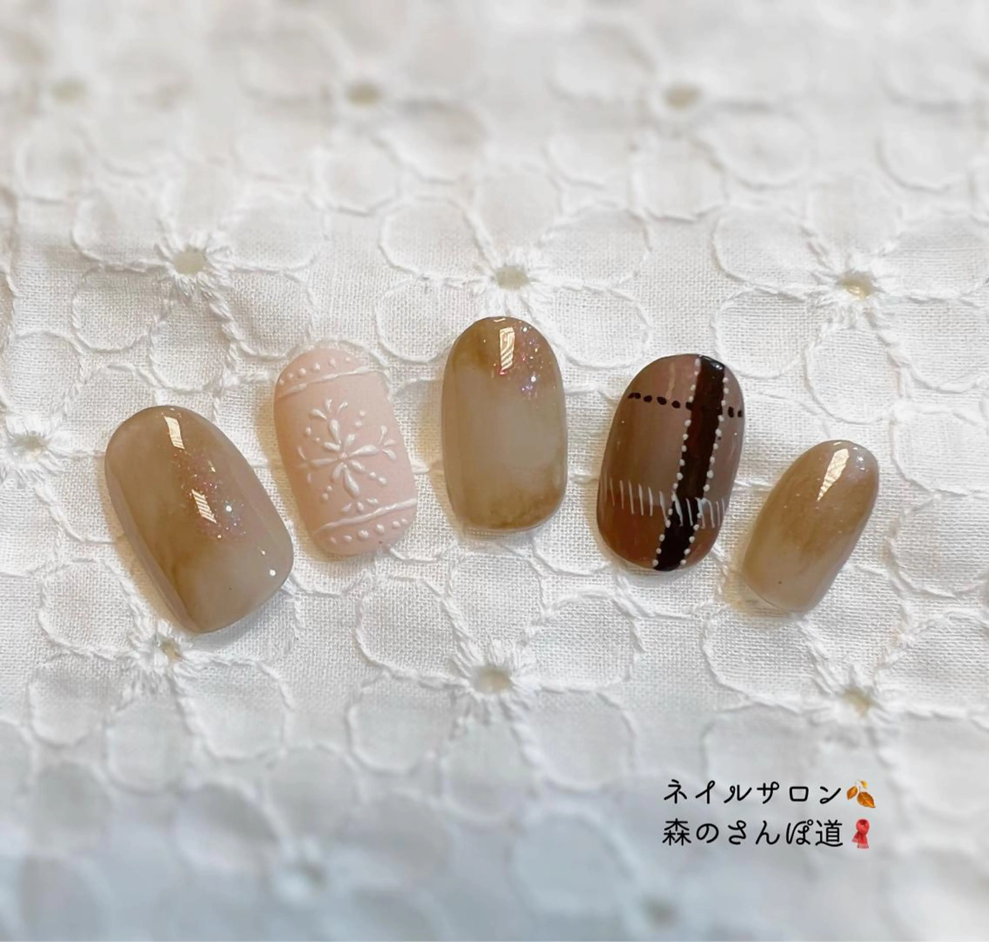 ネイル ハンドネイル ショートネイル 森のさんぽ道のネイルデザイン