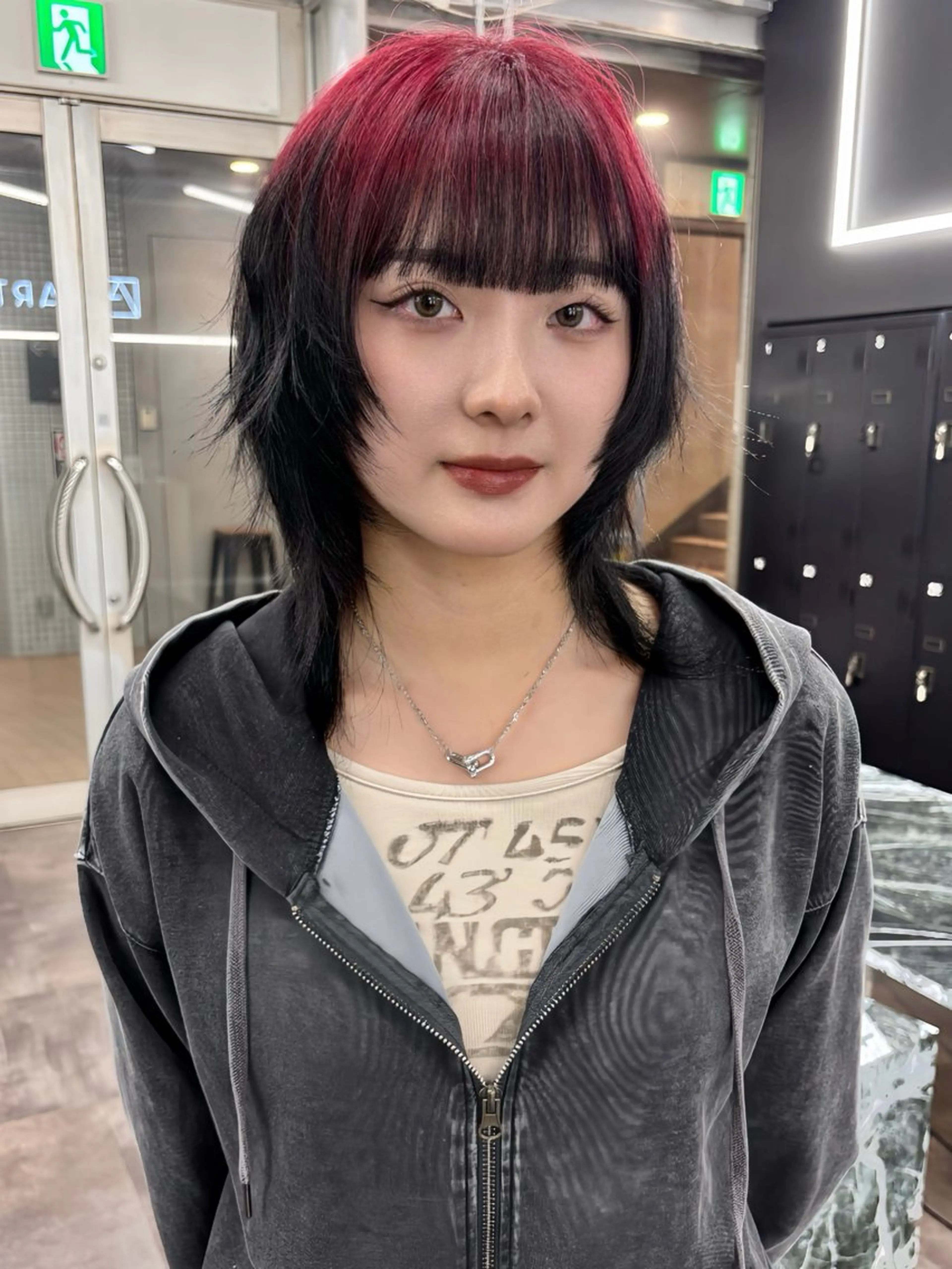 ミディアム ウルフカット ゲンキ /ウルフカットのヘアスタイル