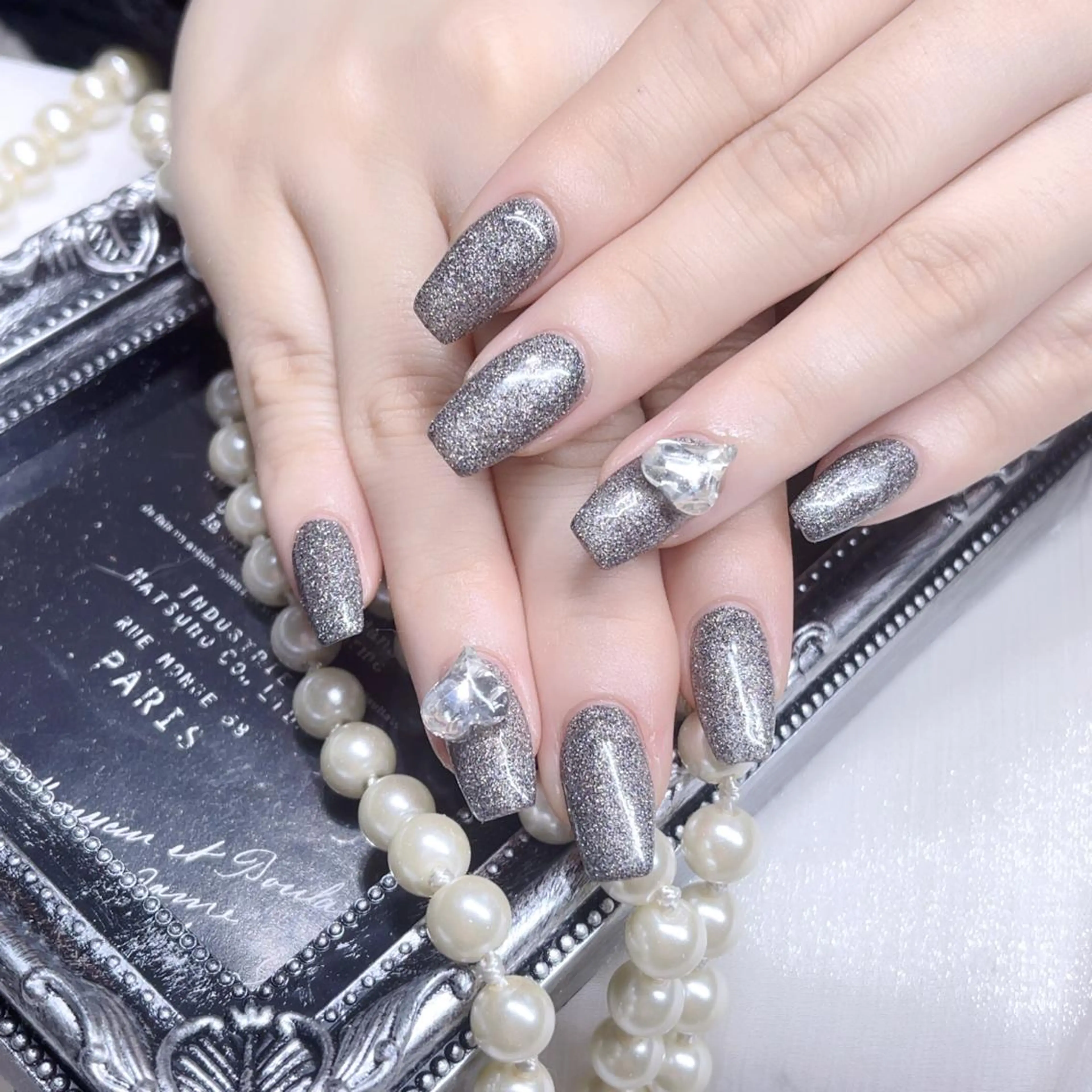 ネイル ハンドネイル Queens ciciのネイルデザイン