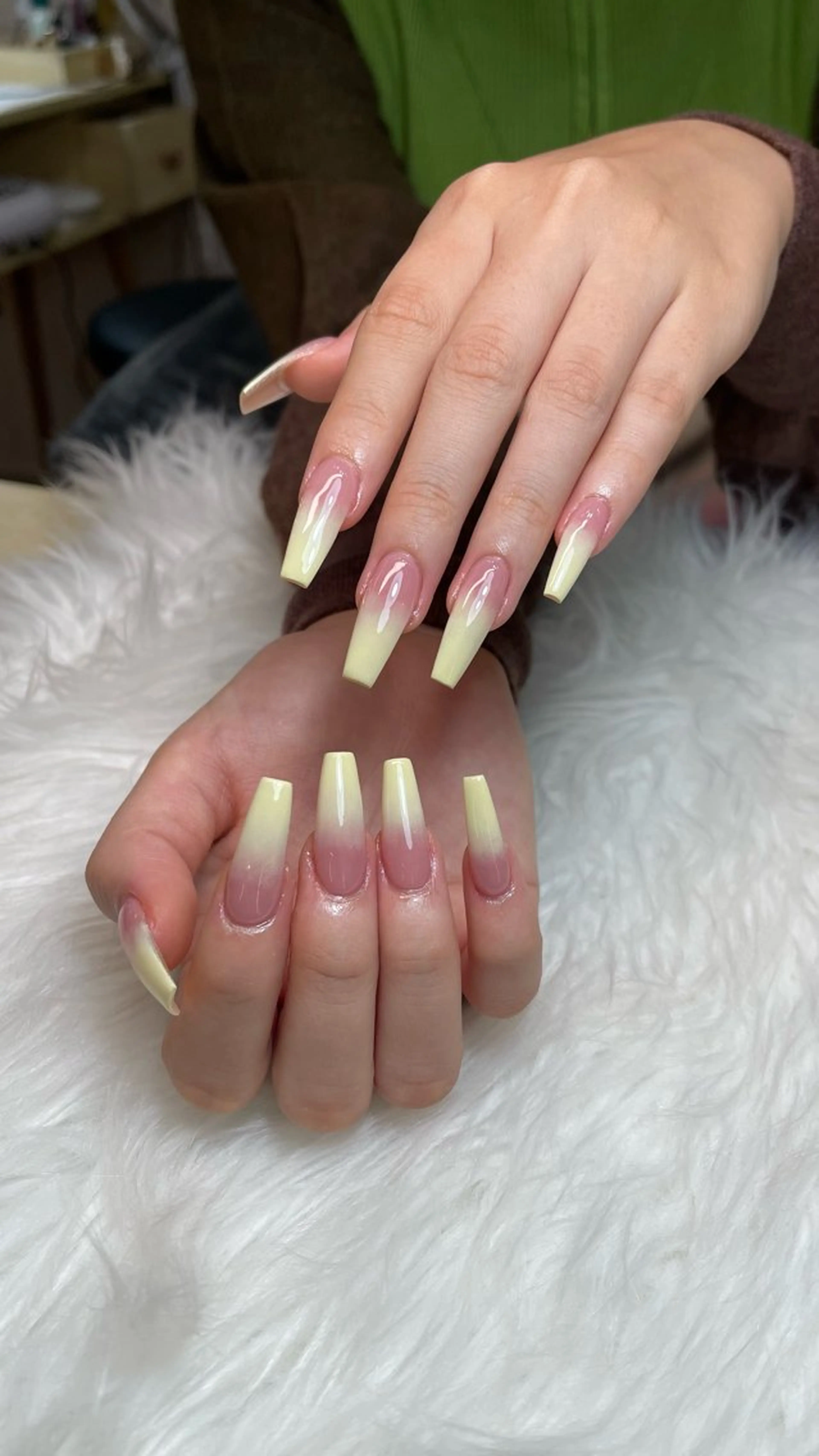 ネイル グラデーション ハンドネイル The 1989 Nail Salonのネイルデザイン