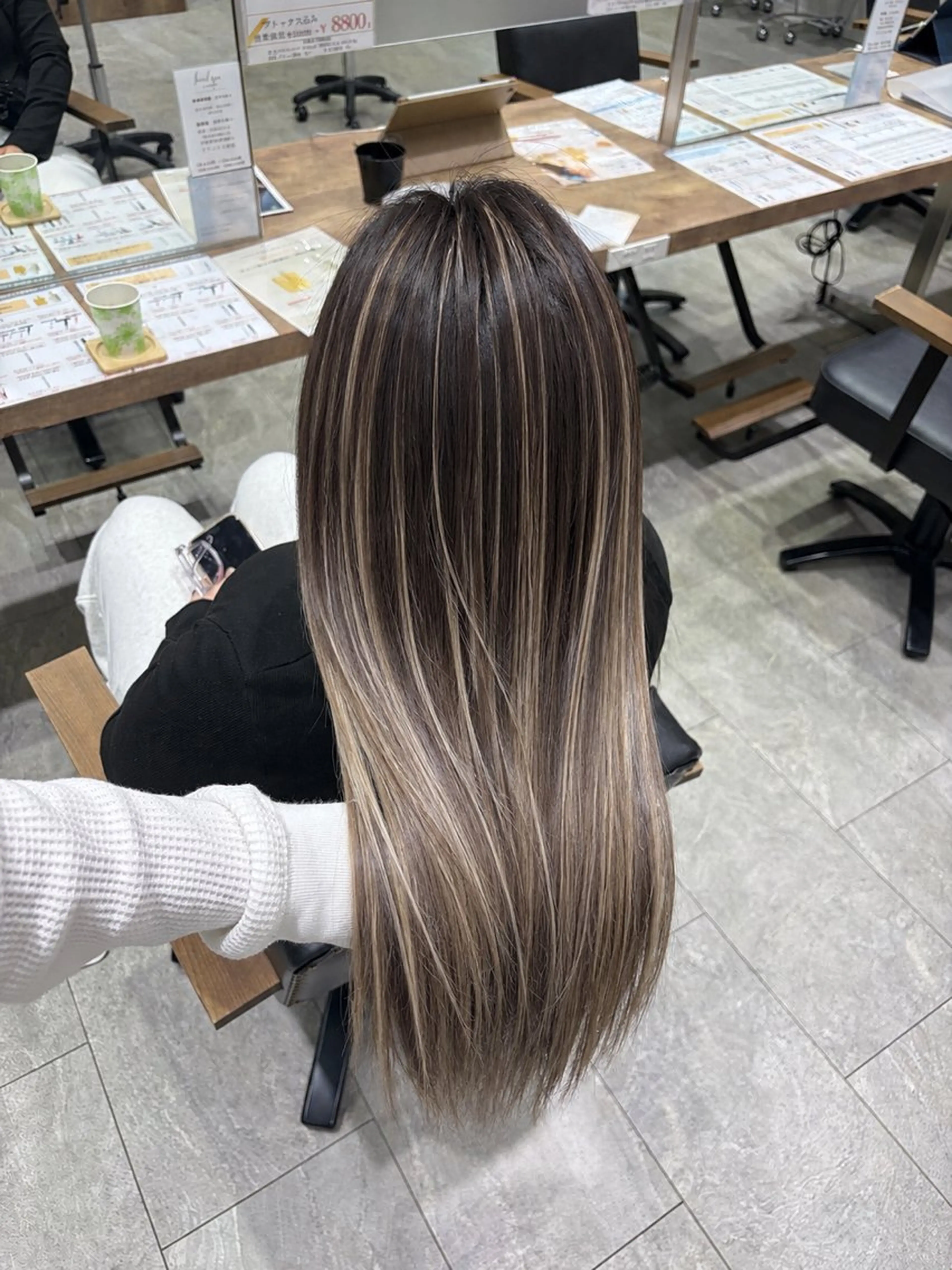 ロング カット ヘアカラー 石井良典 髪質改善のヘアスタイル
