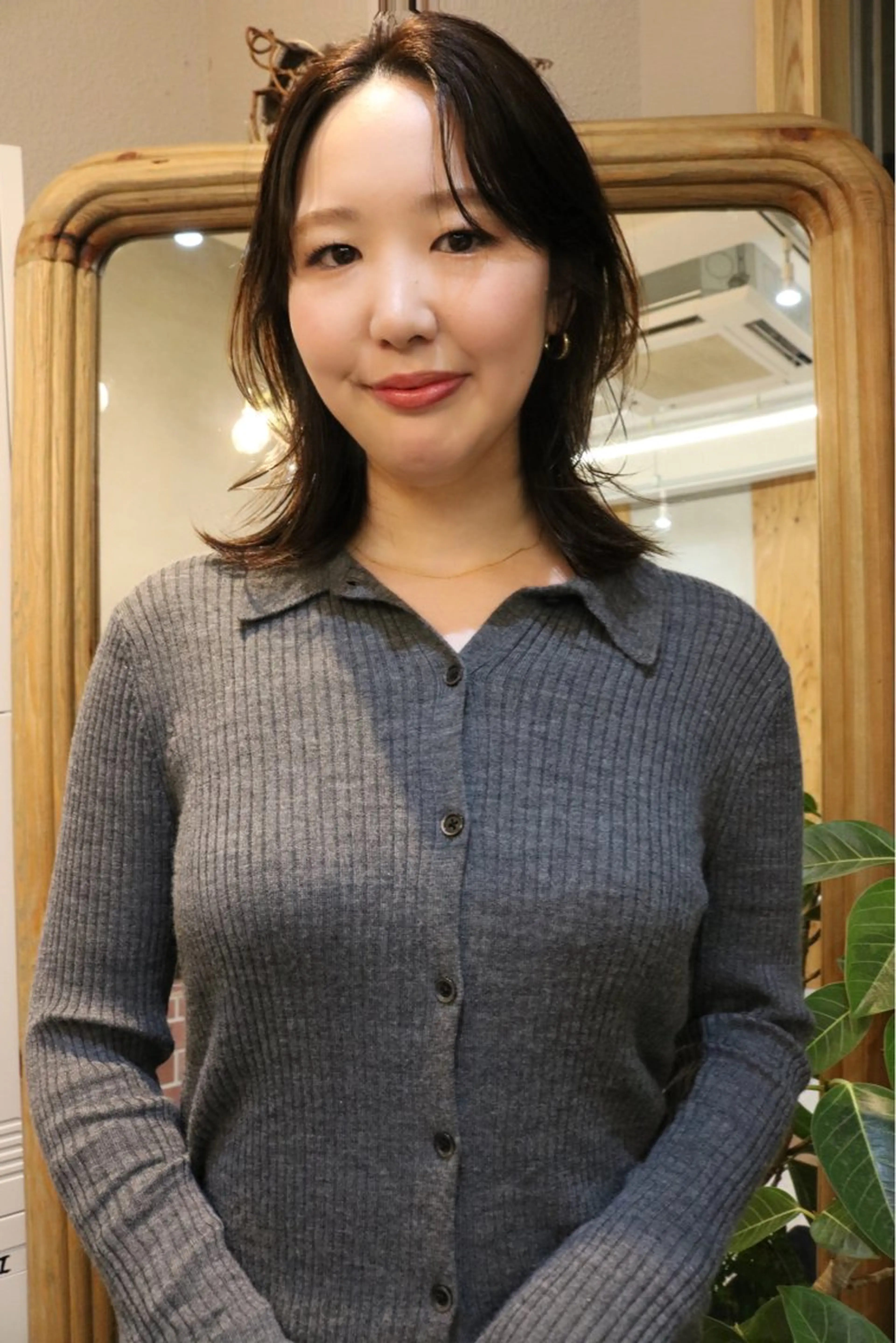 ミディアム カラー 松村 澪里のヘアスタイル