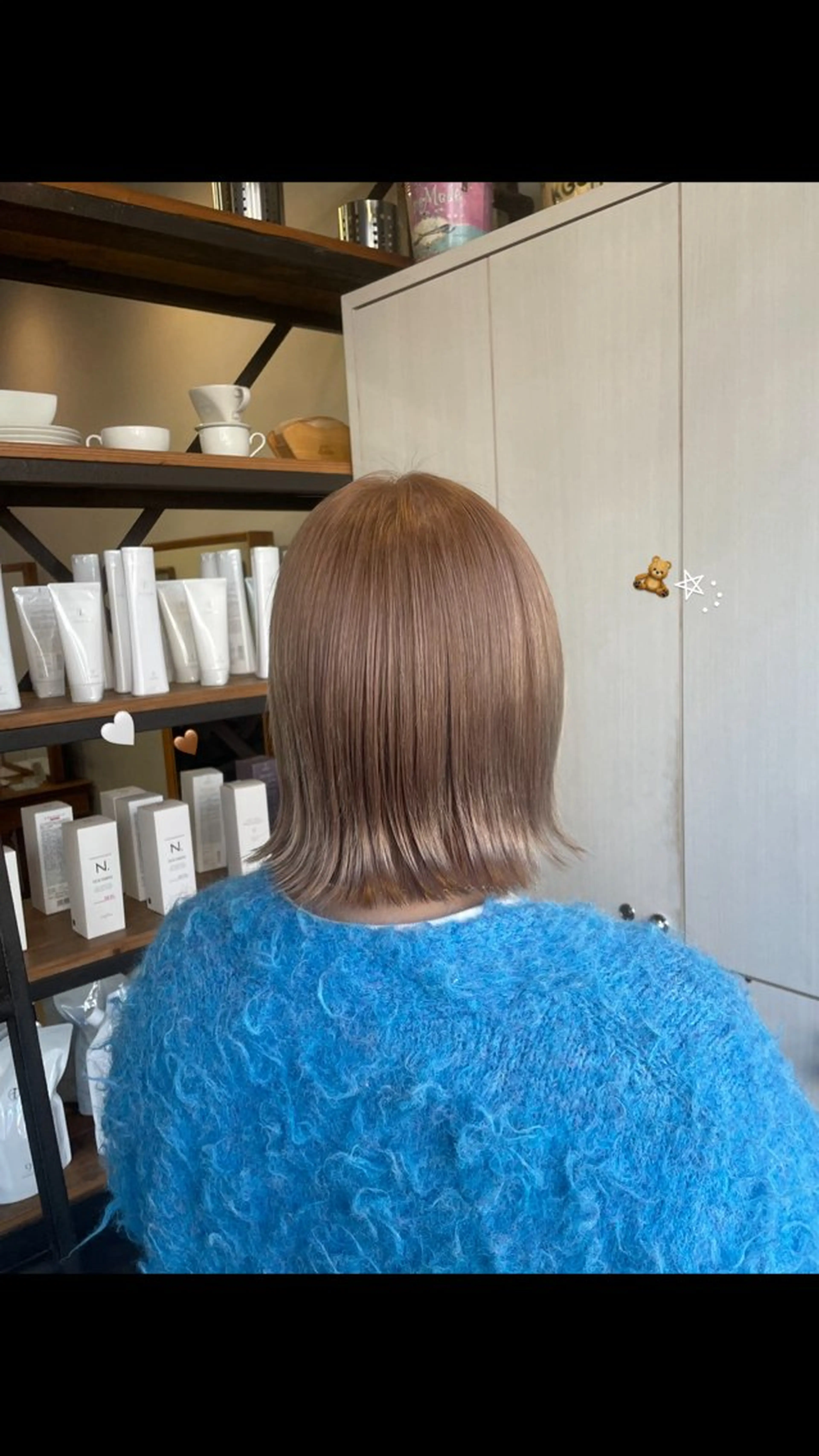 ショート ヘアカラー オオシマ ミユのヘアスタイル