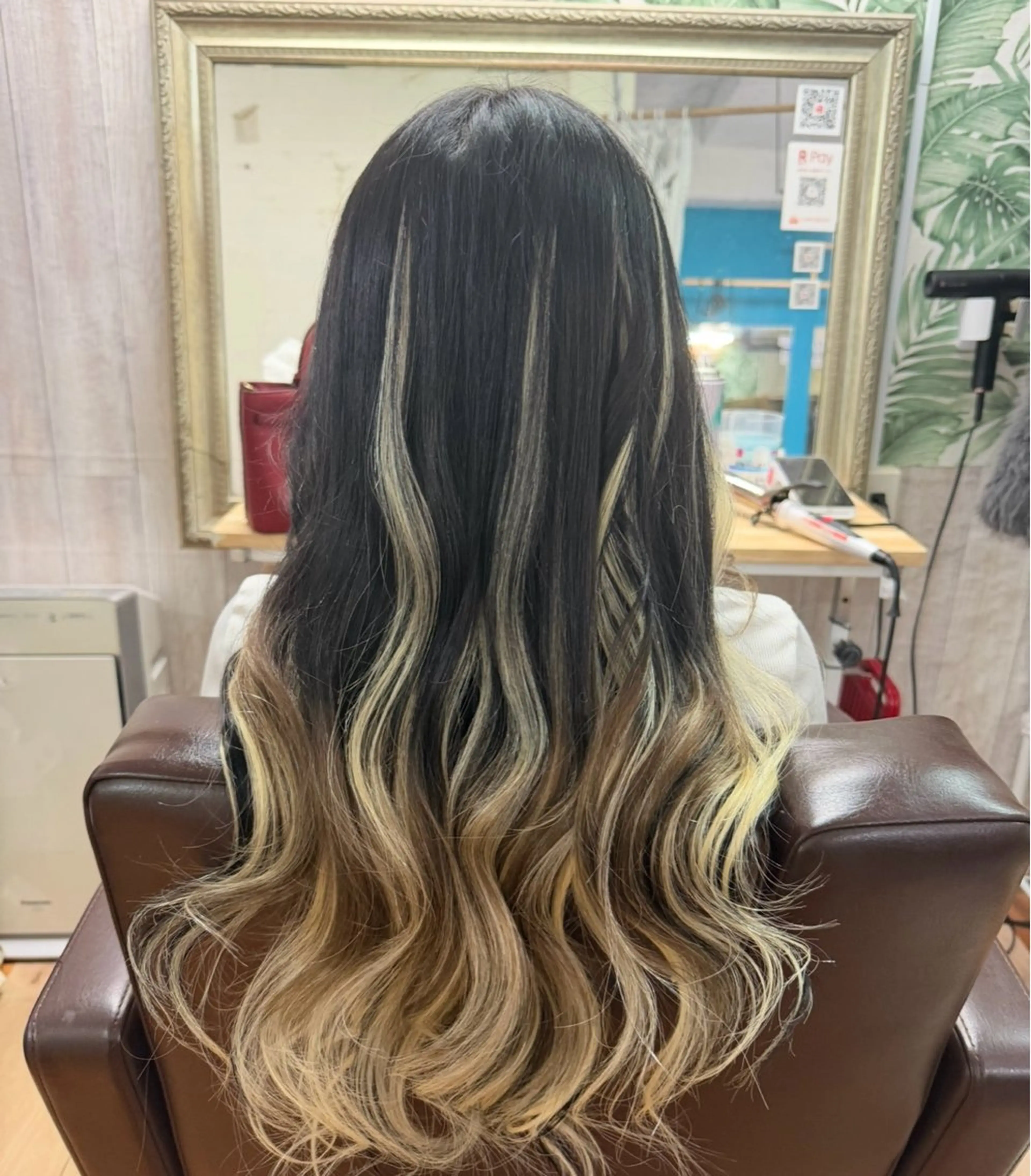 セミロング エクステ ALOHA所属・川本 葵のヘアスタイル