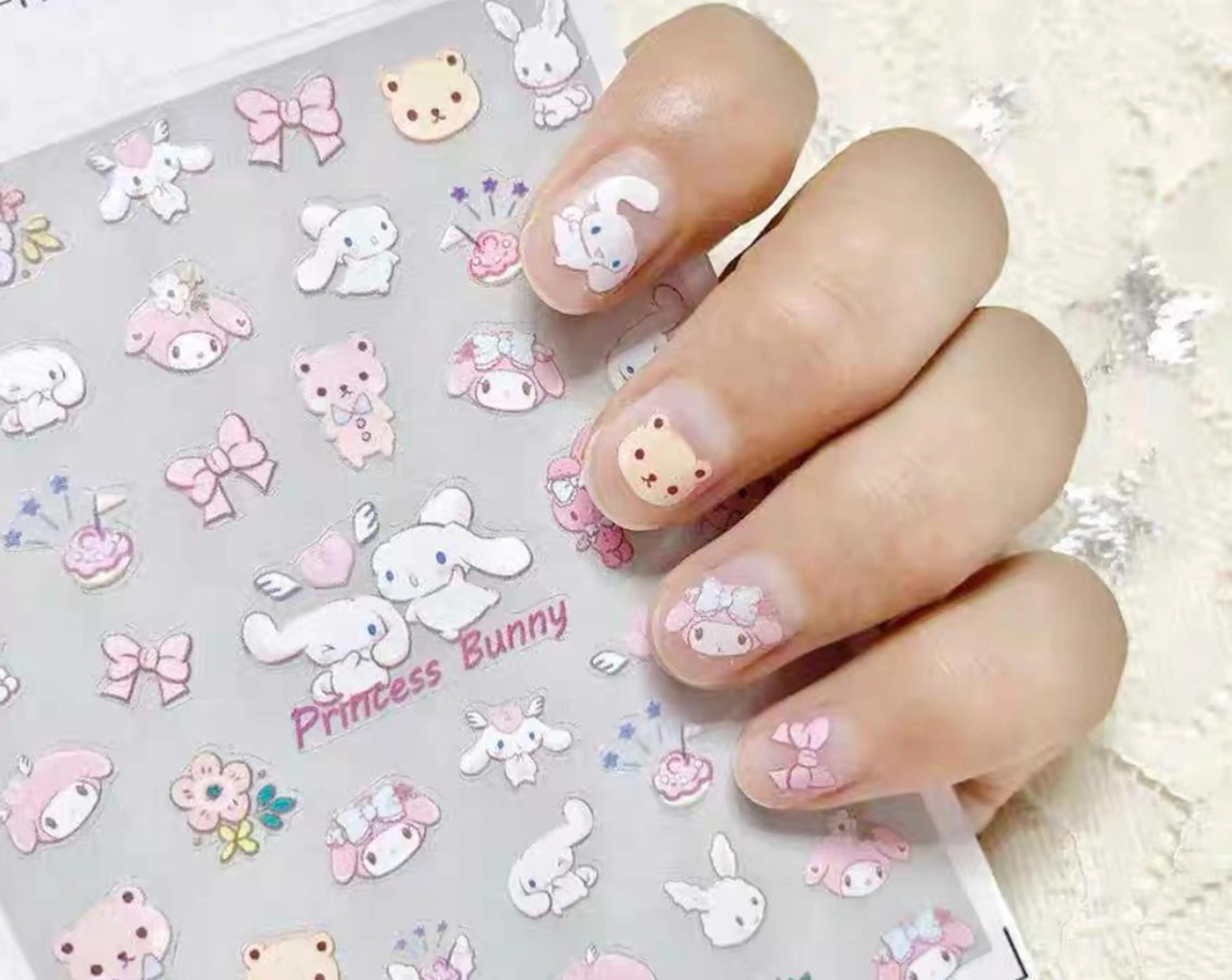 ネイル はぴねす所属・横浜 美夢のネイルデザイン