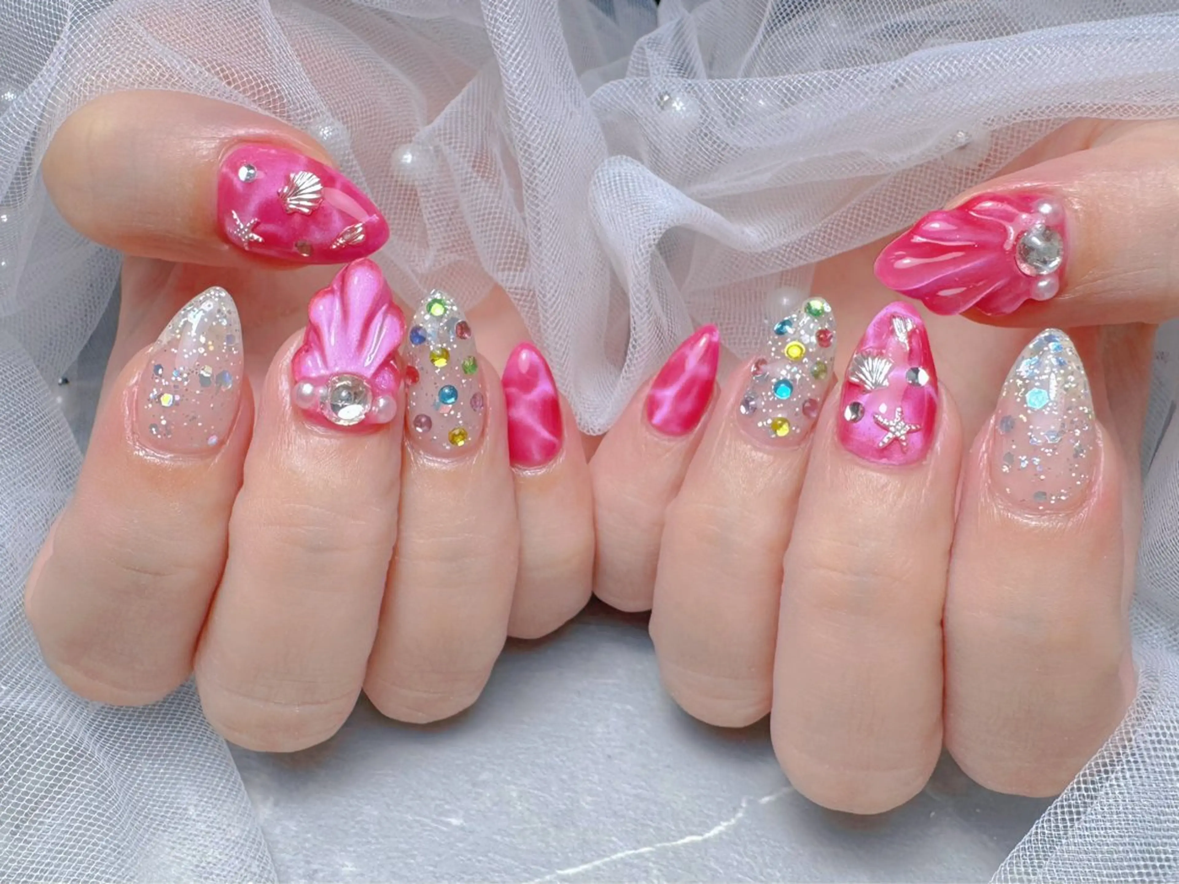 ネイル ハンドネイル マジックミラー所属・マジック ミラーのネイルデザイン