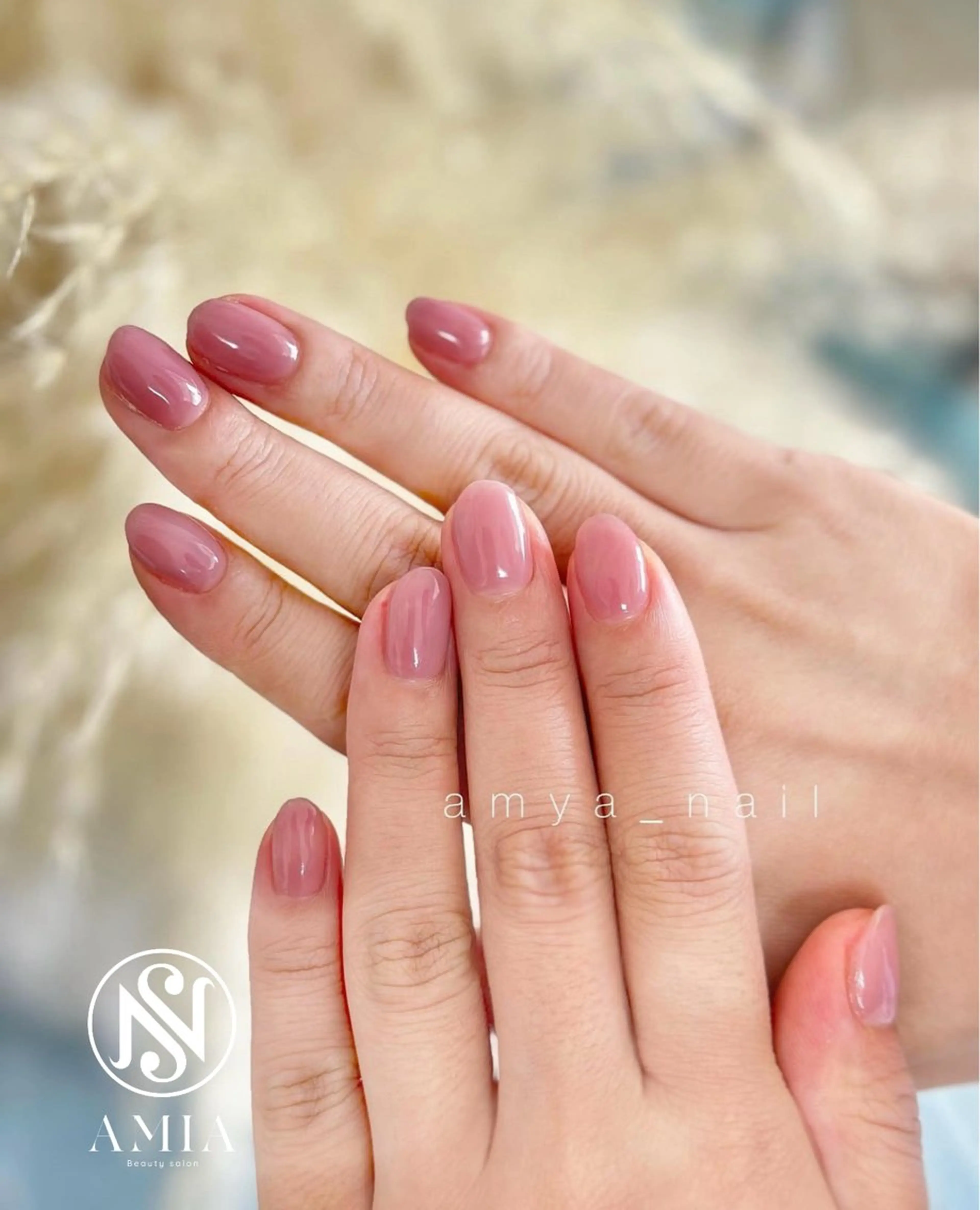 ミディアム ハンドネイル フットネイル ハンドケア 🌟AMIA BEAUTY🌟のネイルデザイン