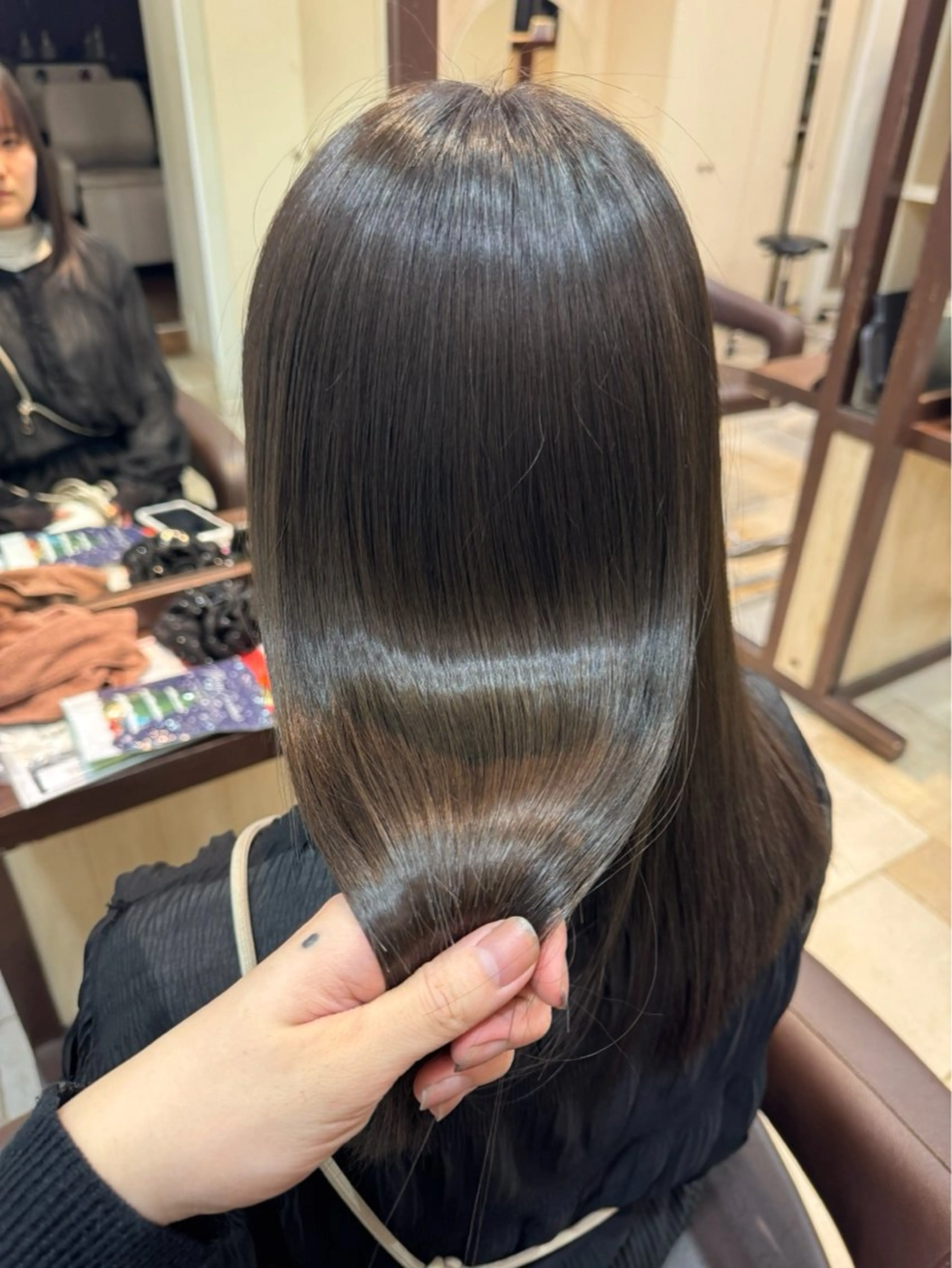 ミディアム カラー カット ヘアカラー トリートメント 脇野 真琴のヘアスタイル