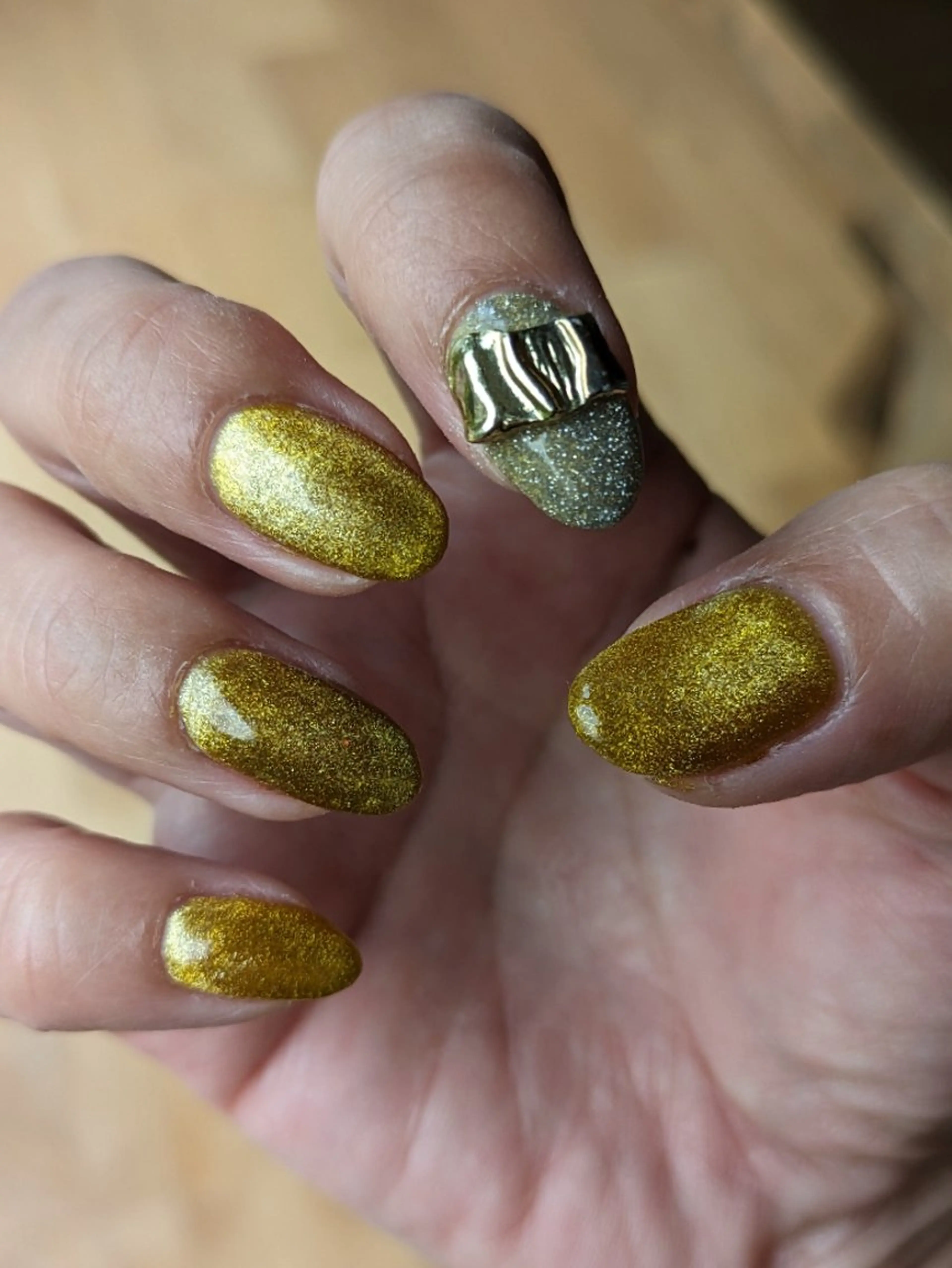 ネイル マグネットネイル  SOLEIL 小玉の眉毛・アイブロウイメージ