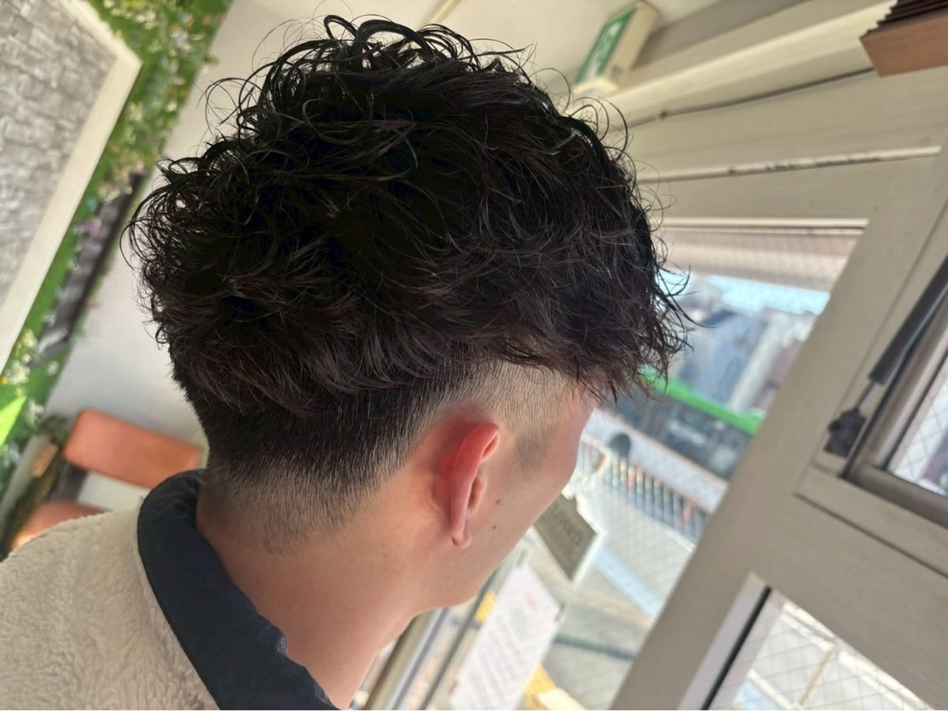 メンズ アイブロウWAX /似合わせ眉特化のヘアスタイル
