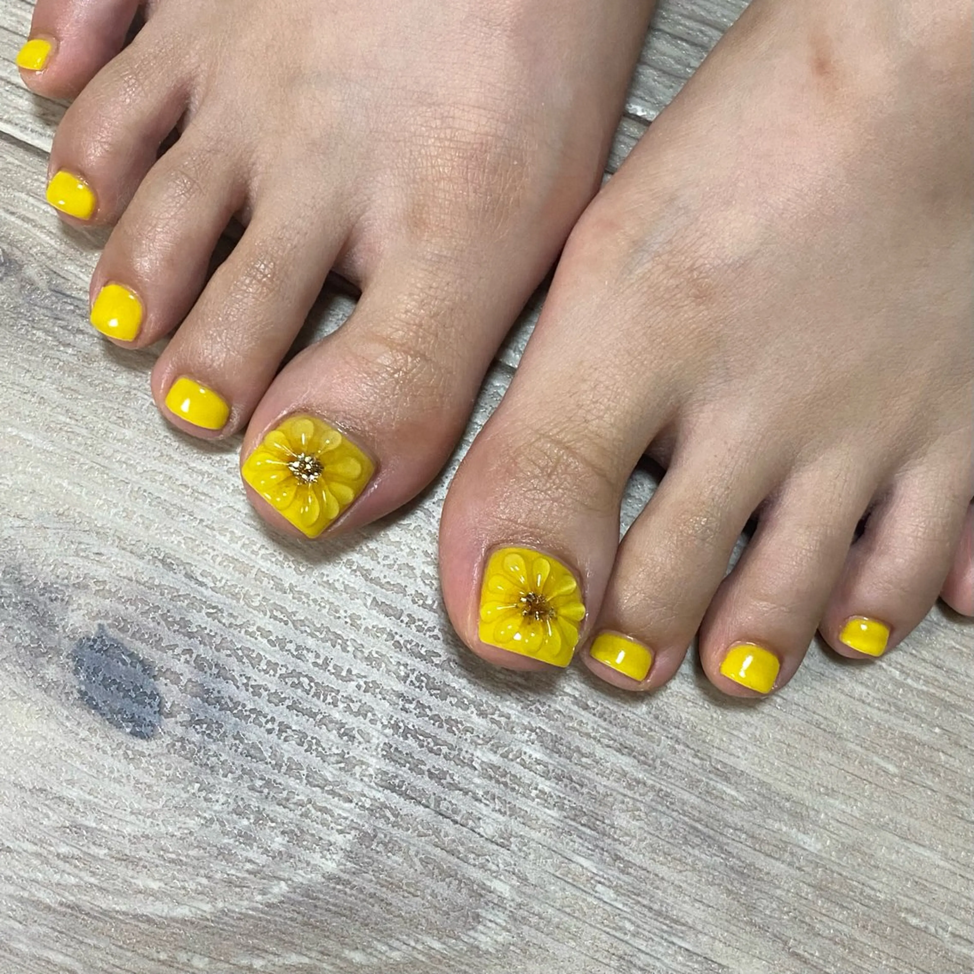 ネイル フットネイル soleil所属・舞鶴 奈々美のネイルデザイン