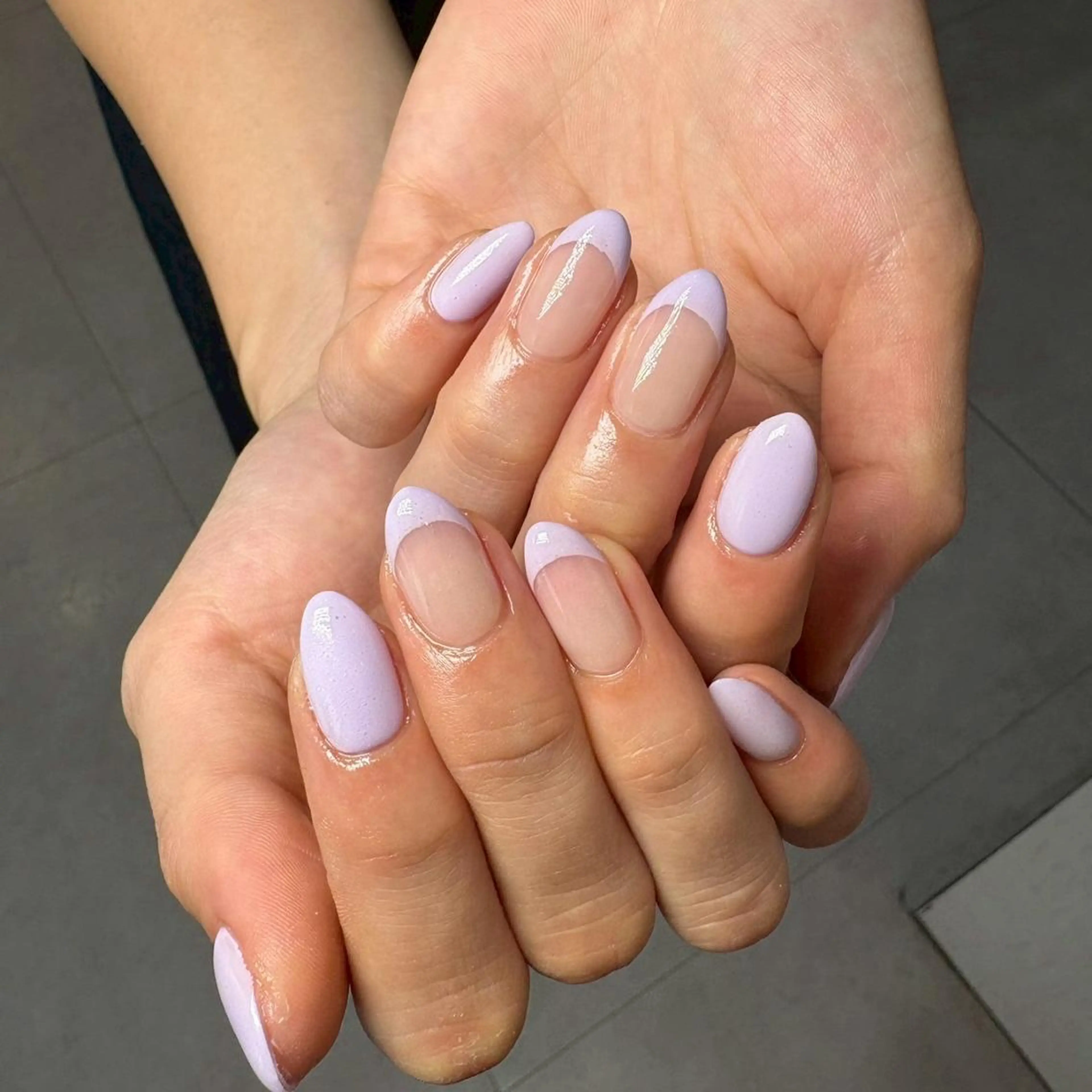 ネイル ボルドー チークネイル クリアネイル 成人式 フラッシュネイル ハンドネイル ~be/持ち込み パラジェル/長さだしのネイルデザイン