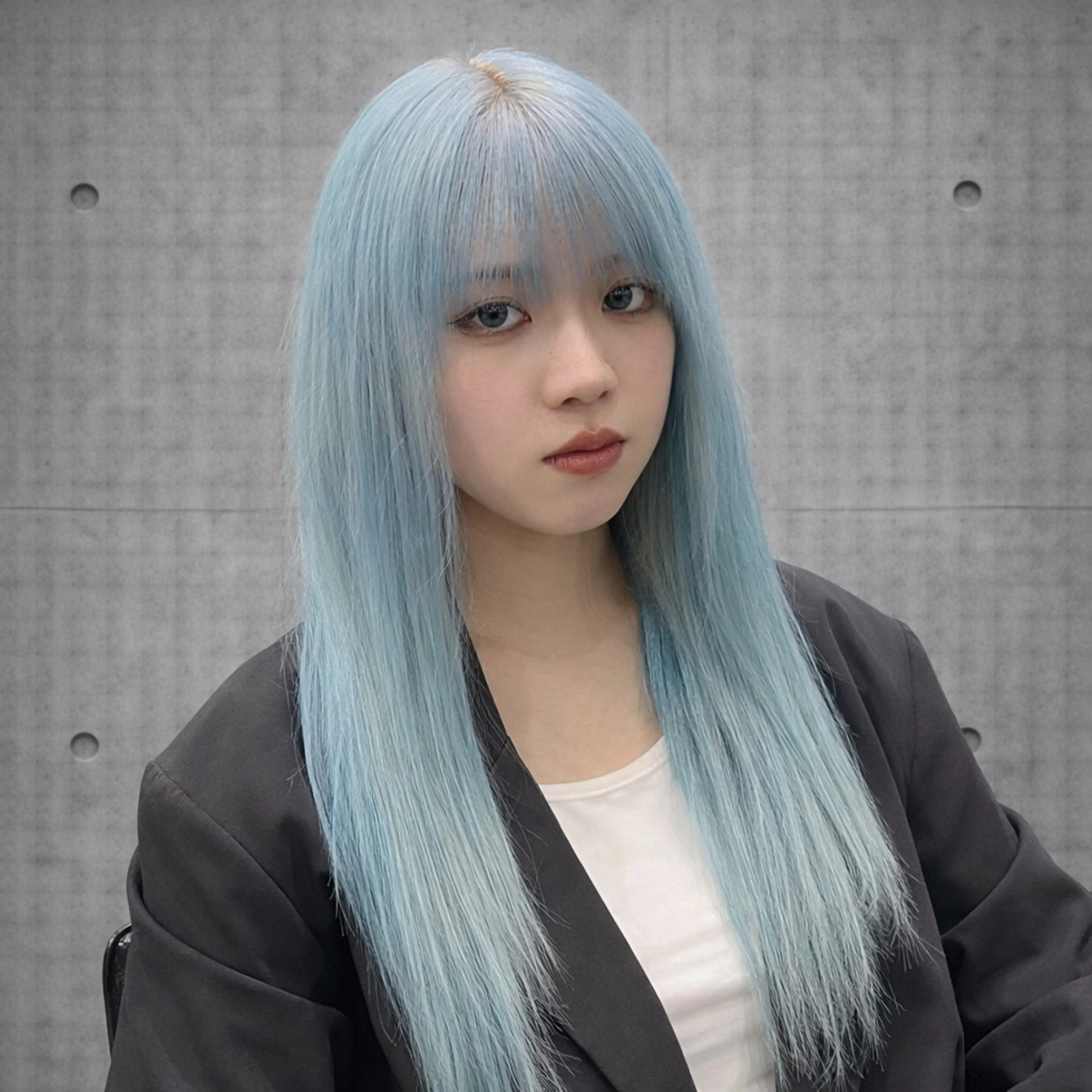 セミロング カラー ブリーチ ケアブリーチ ハイトーンカラー 縮毛矯正 トリートメント ヘアカラー トリートメント ヘアセット ✨ブリーチ支持No1 複雑履歴修正/舘岡のヘアスタイル