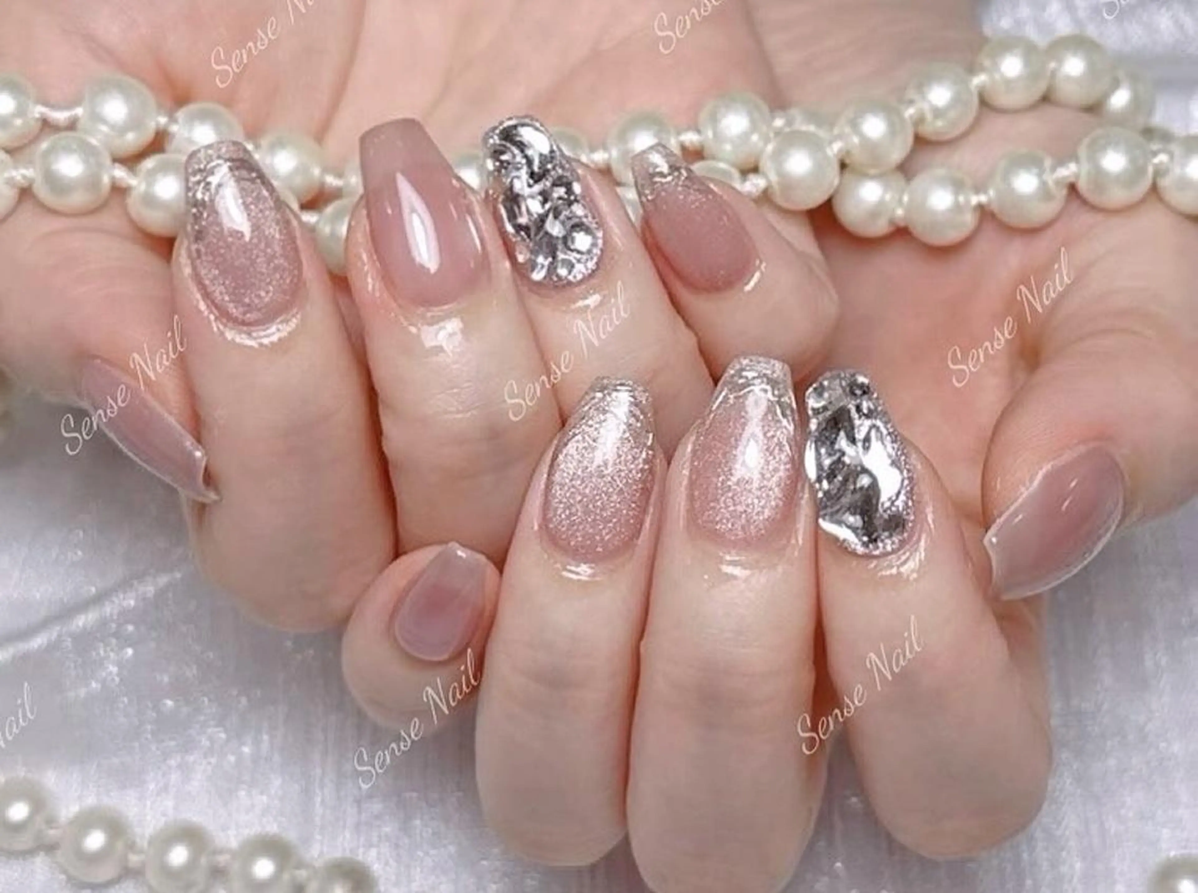 ネイル ハンドネイル ハンドケア Queening 🦋のネイルデザイン