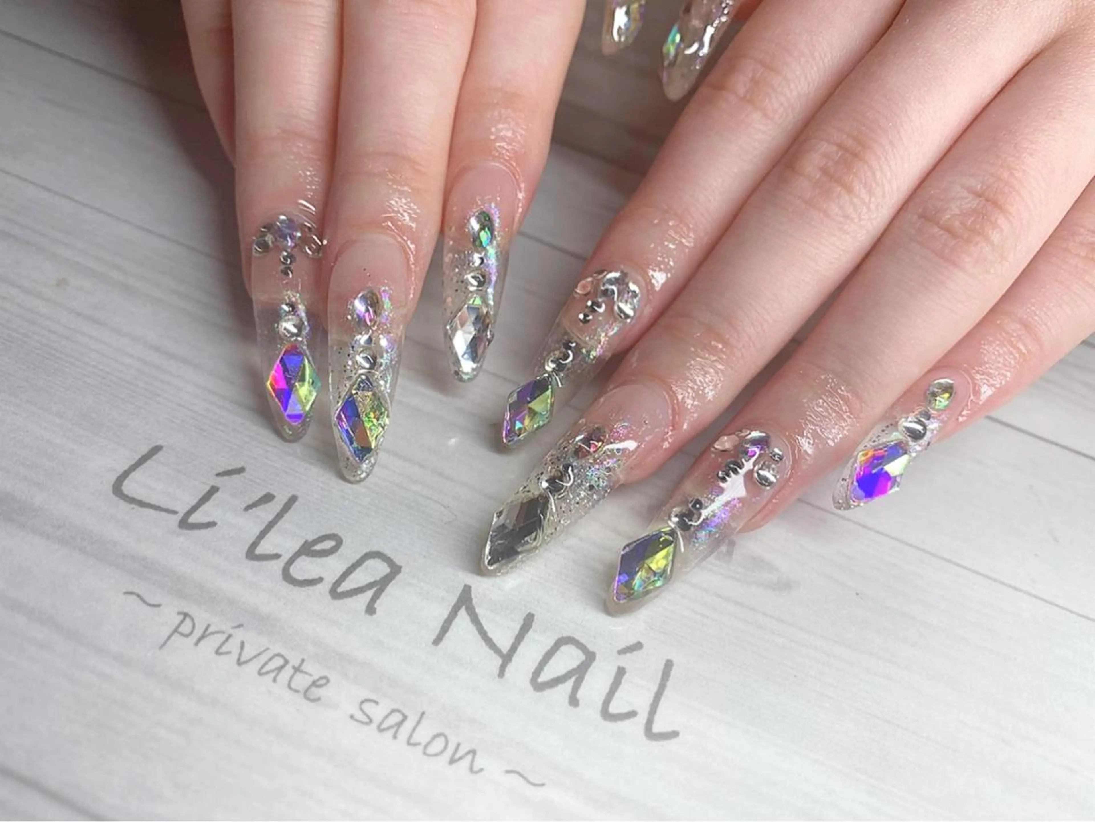 ネイル Li'leaNail AINAのネイルデザイン