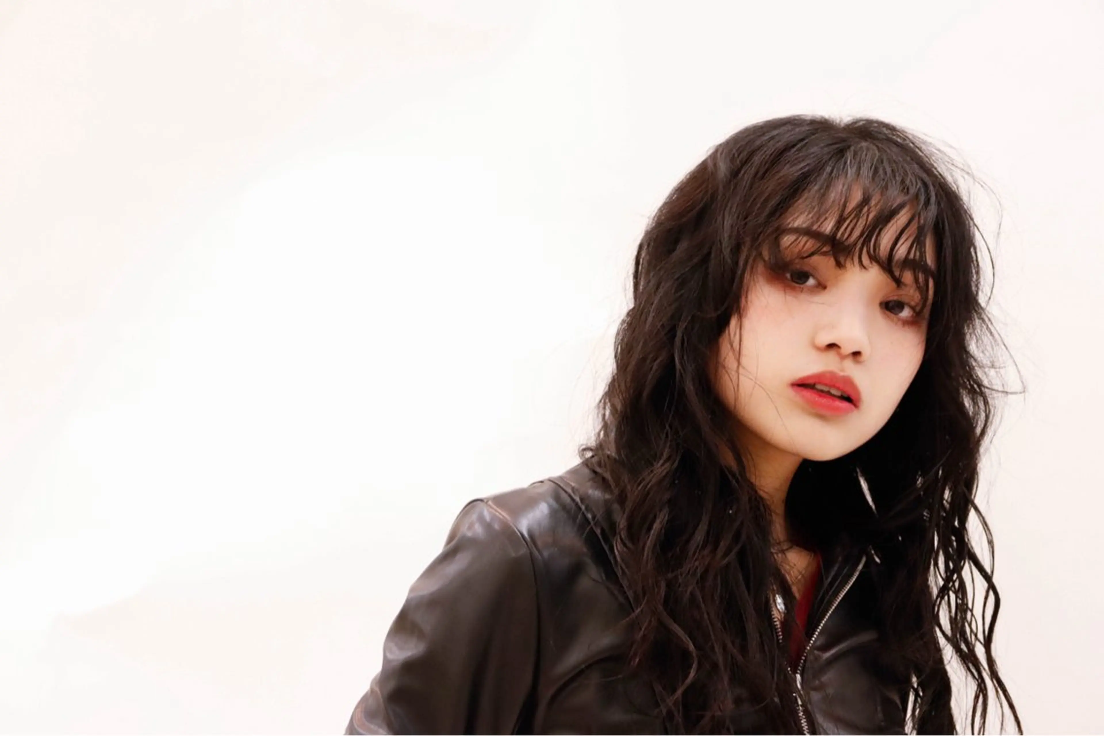 セミロング カラー パーマ ヘアアレンジ 別所 叶実のヘアスタイル