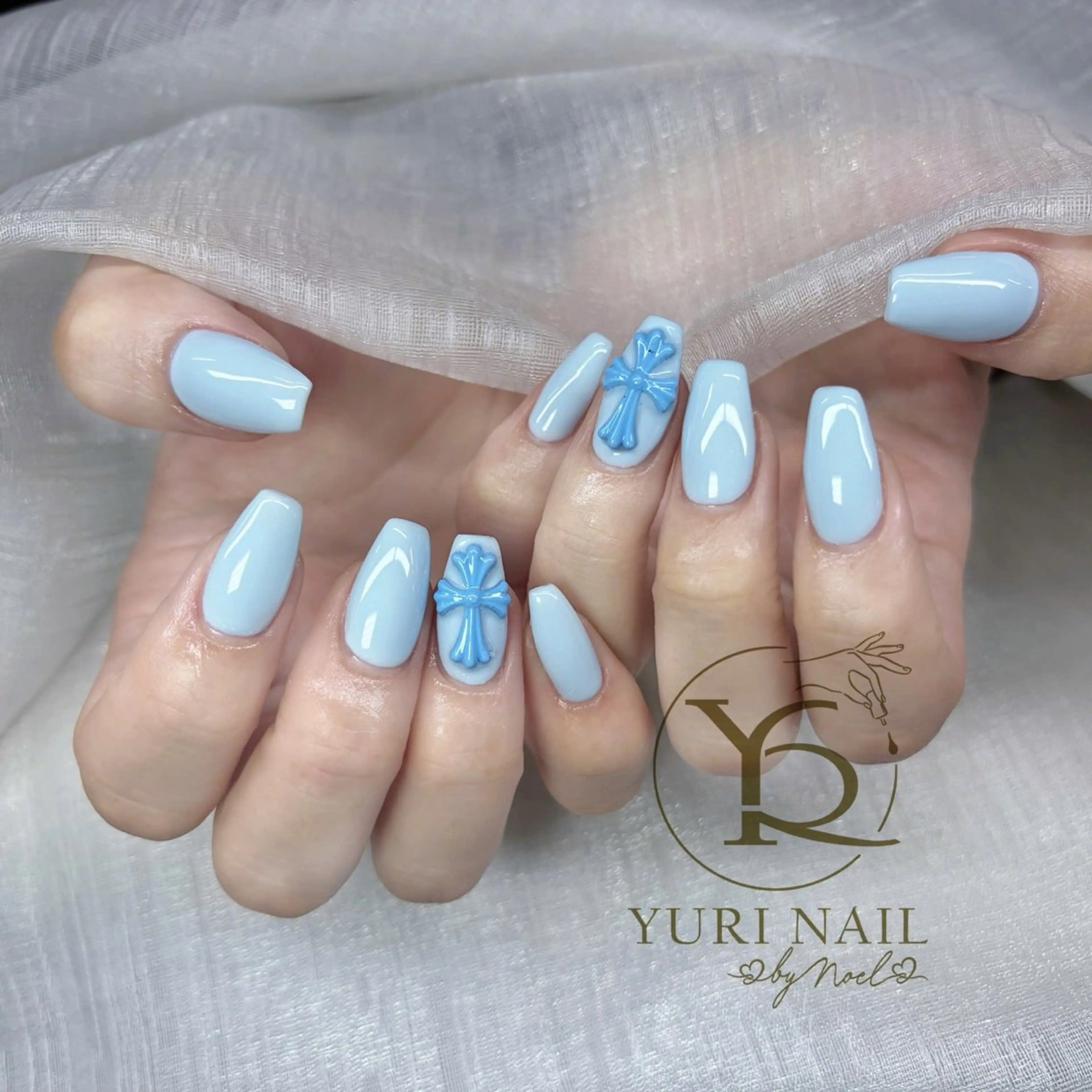 ネイル オーロラネイル ブルー チークネイル フレンチネイル グラデーション ハンドネイル フットネイル ハンドケア YURI Nail Funabashiのネイルデザイン