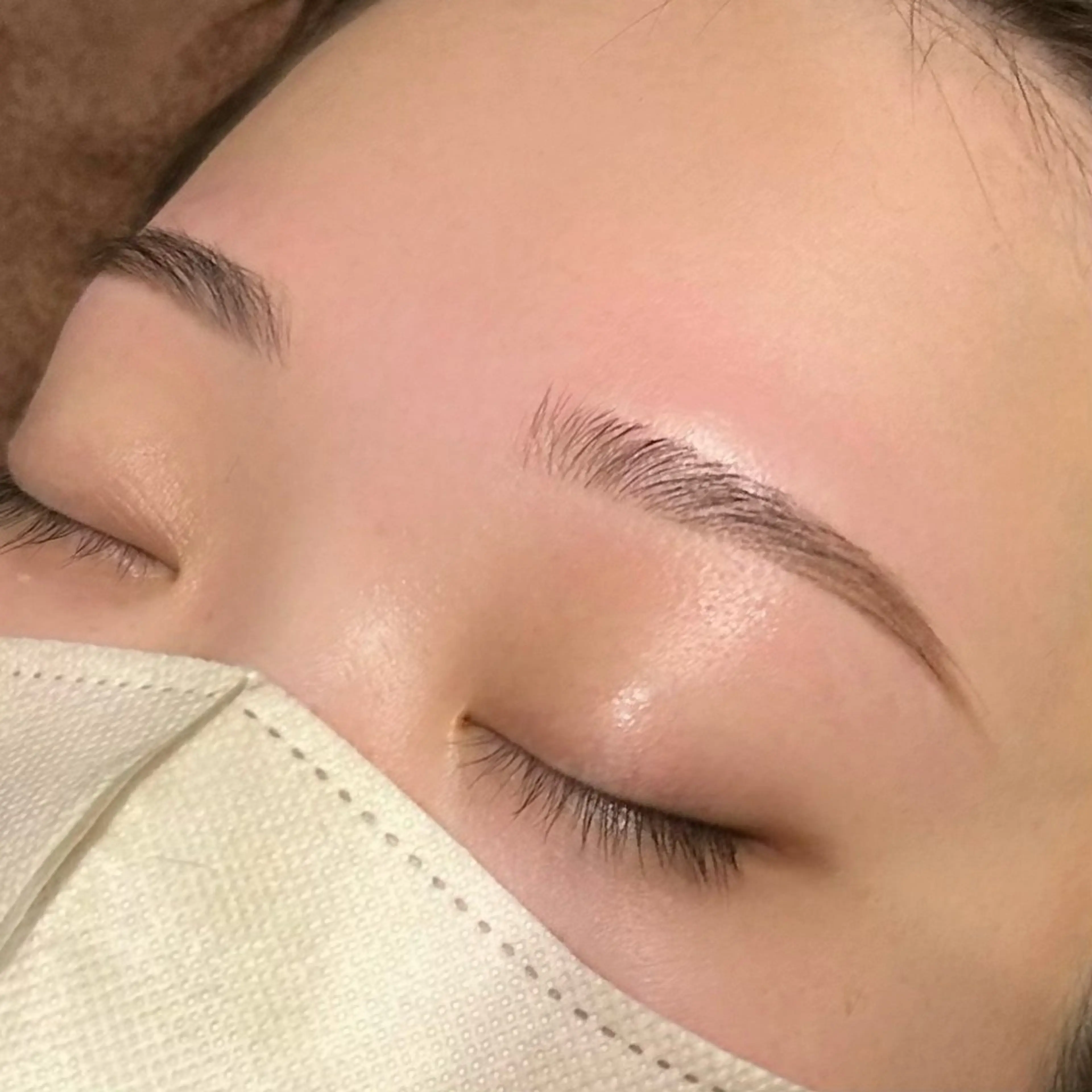 アイブロウ Rezel Eyebrowの眉毛・アイブロウイメージ