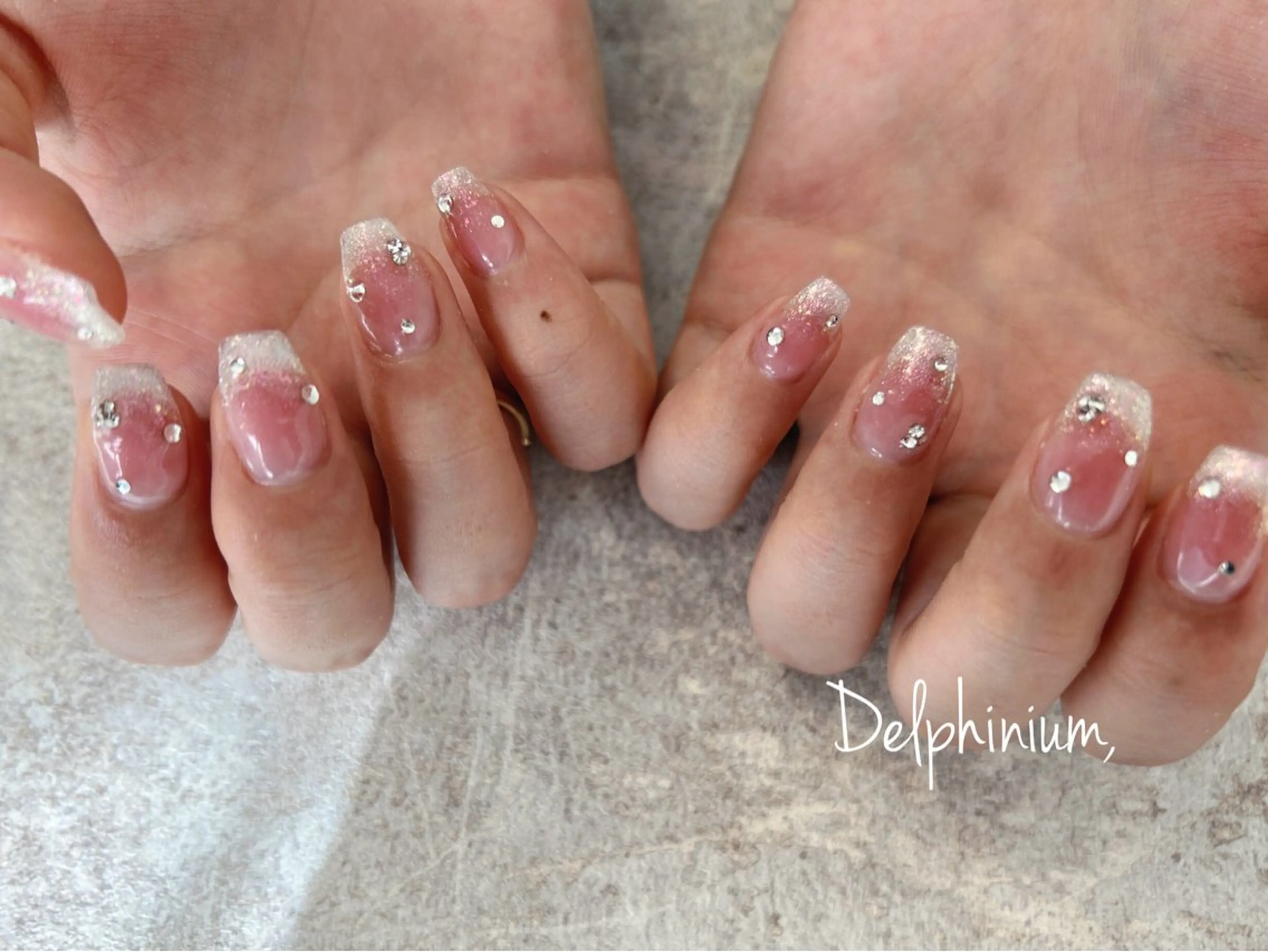 ネイル チークネイル フレンチネイル マグネットネイル マグネットフレンチ ハンドネイル 岡本 友恵のネイルデザイン