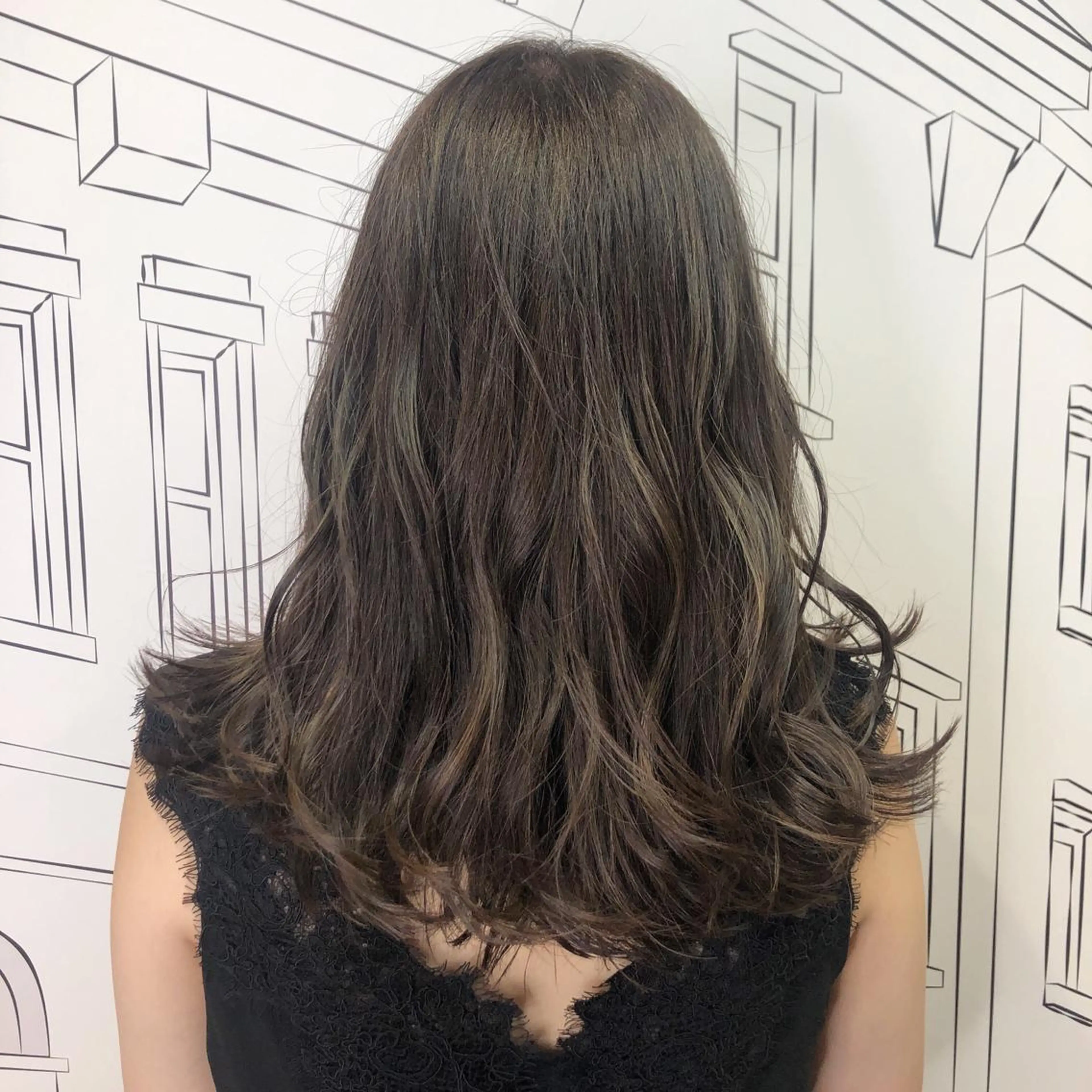 セミロング カラー TOMOKA 艶髪/透明感カラーのヘアスタイル